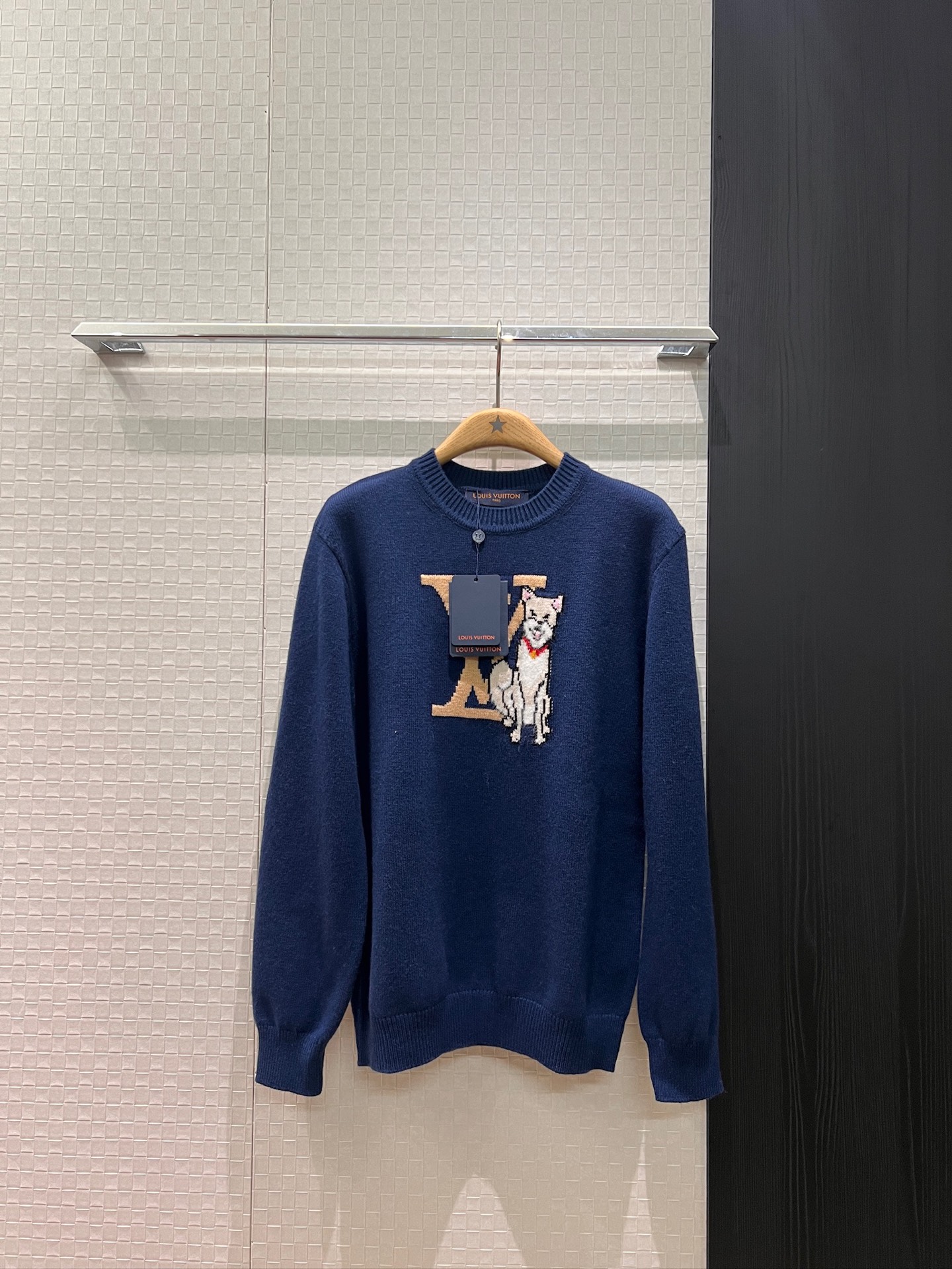 NO:663691,New limited edition Shiba Inu jacquard logo round neck knitted wool sweater, cute and fashionable, casual and versatile, must-have back collar leather label decoration for age reduction SML,,sweaters, 19860909新款限定柴犬提花Logo圆领针织羊毛衣可爱时尚 休闲百搭 减龄必备后领皮标装饰 SML,,sweaters, ,Women's clothing