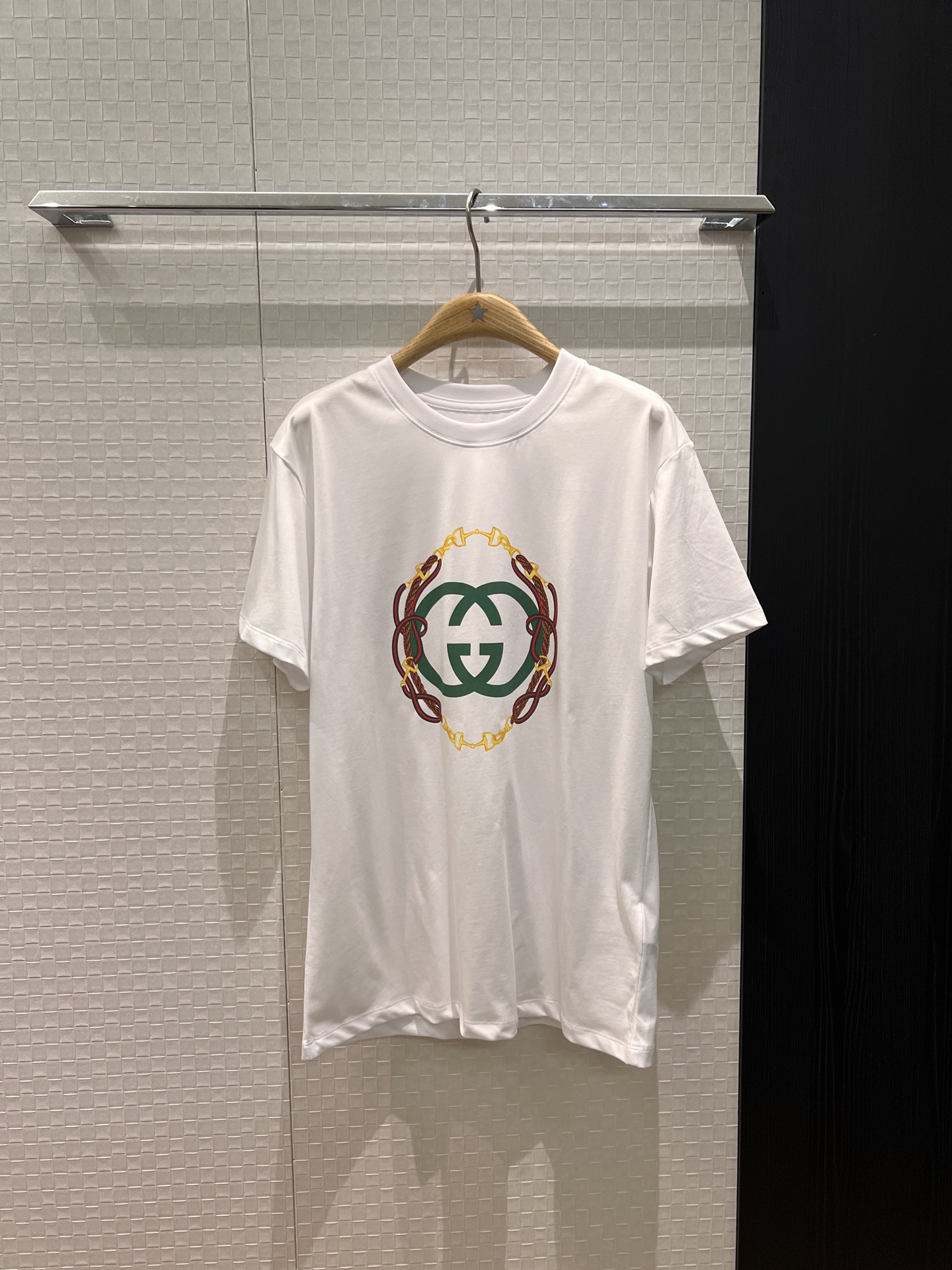 NO:665672,New double C horsebit belt printed T-shirt, fashionable and simple, casual and versatile, gray and white SML,, tees, t-shirt,  19860909新款双C马衔扣腰带印花T恤 时尚简单 休闲百搭灰色白色 SML,,tees，t-shirt, ,Women's clothing