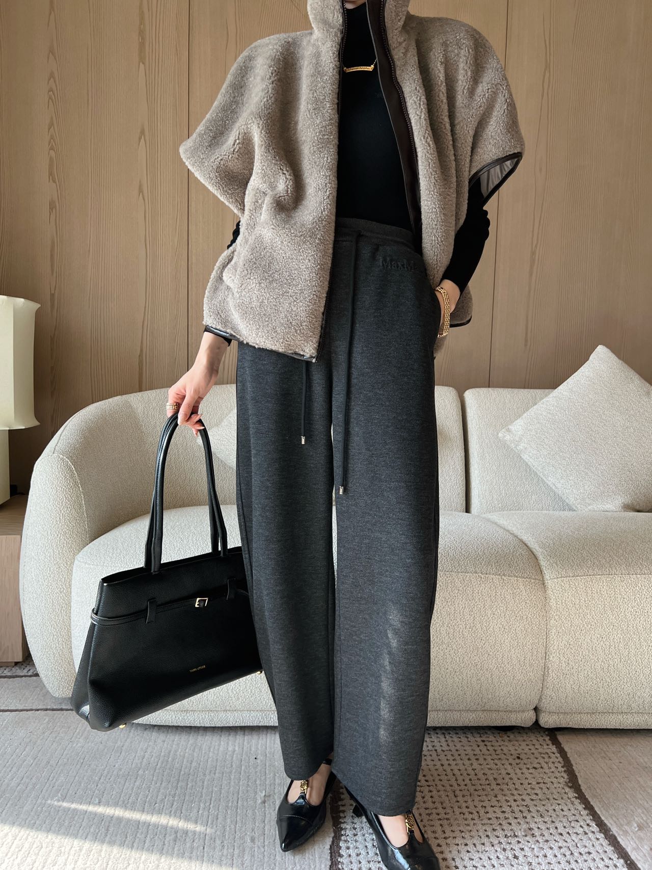 NO:686569,upper body,,19860909上身,,,Women's clothing