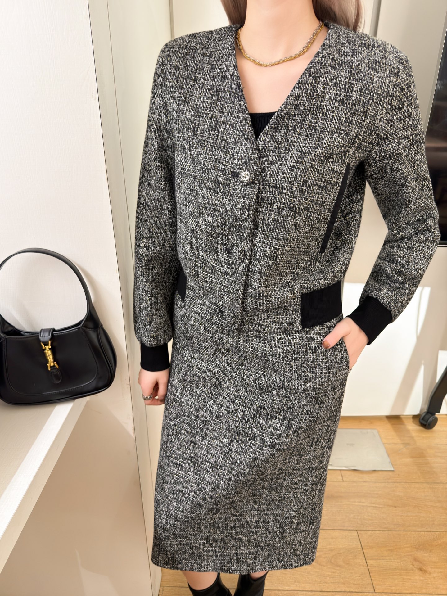 NO:687490,Jacket and skirt upper body picture,,skirts,jackets & coats,19860909外套半裙上身图,,skirts,jackets & coats,,Women's clothing