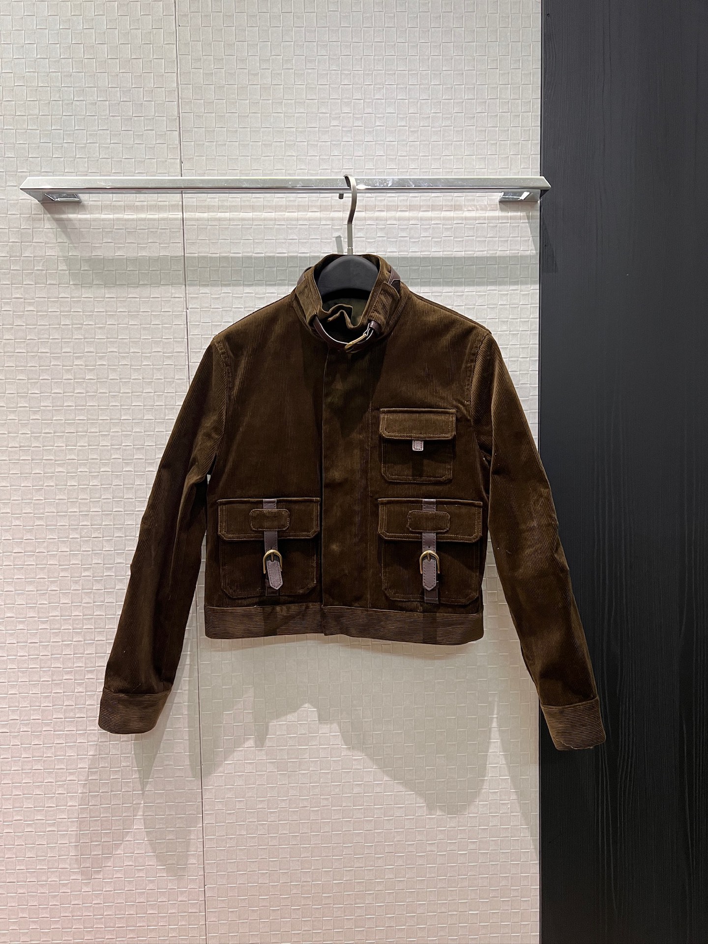 NO:710270,New arrival RL stand collar corduroy jacket, lambskin belt splicing decoration, asymmetrical three pockets, handsome short style, sweet and cool, versatile SML,,jackets & coats,jackets & coats,sheepskin,19860909新款来袭RL立领灯芯绒夹克外套 小羊皮皮带拼接装饰不对称三口袋 帅气短款 甜酷百搭SML,,jackets & coats,jackets & coats,sheepskin,,Women's clothing