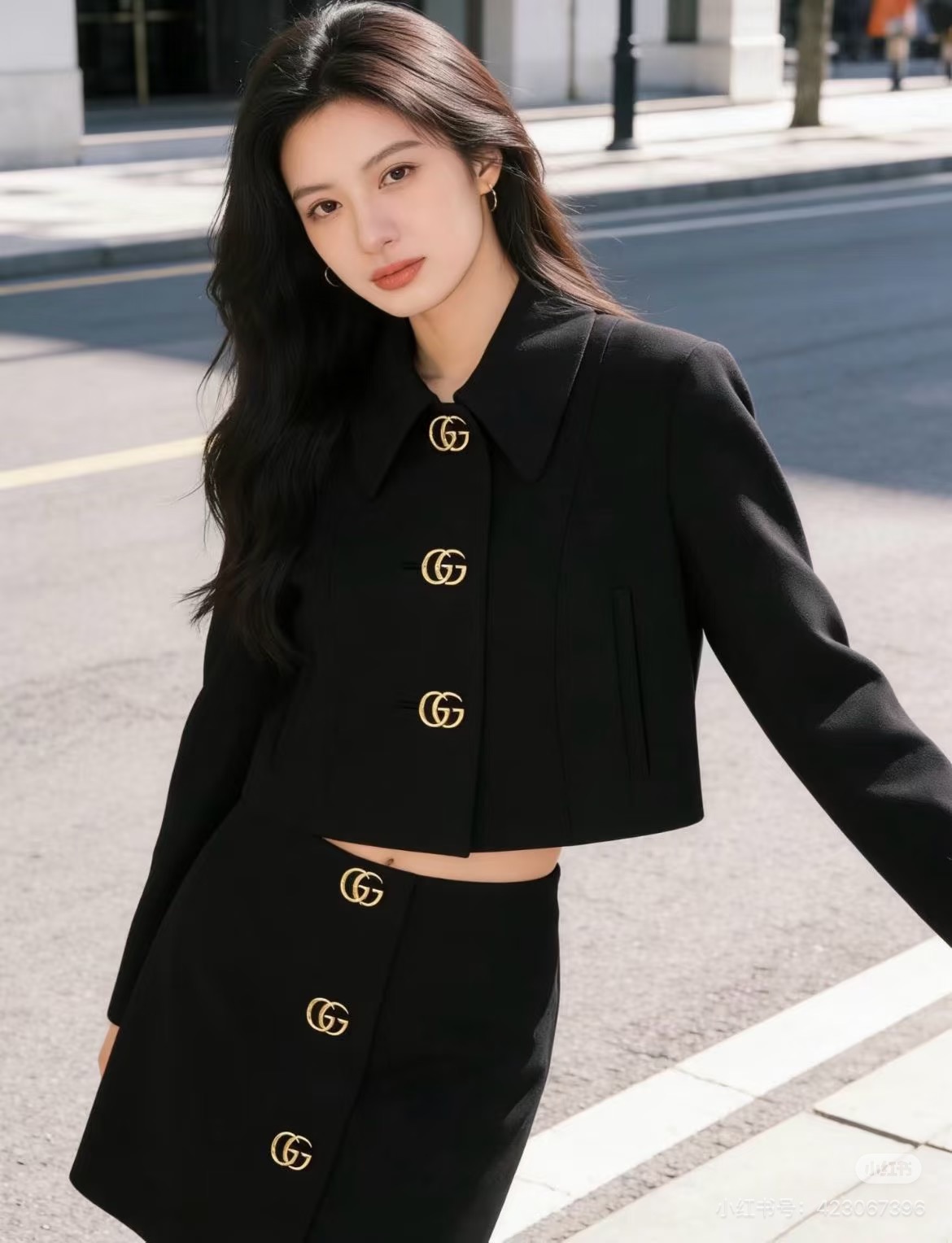 NO:715811,A set of jackets, skirts, shirts, skirts, jackets & coats,19860909外套 半裙衬衣 一套有,,skirts,jackets & coats,,Women's clothing