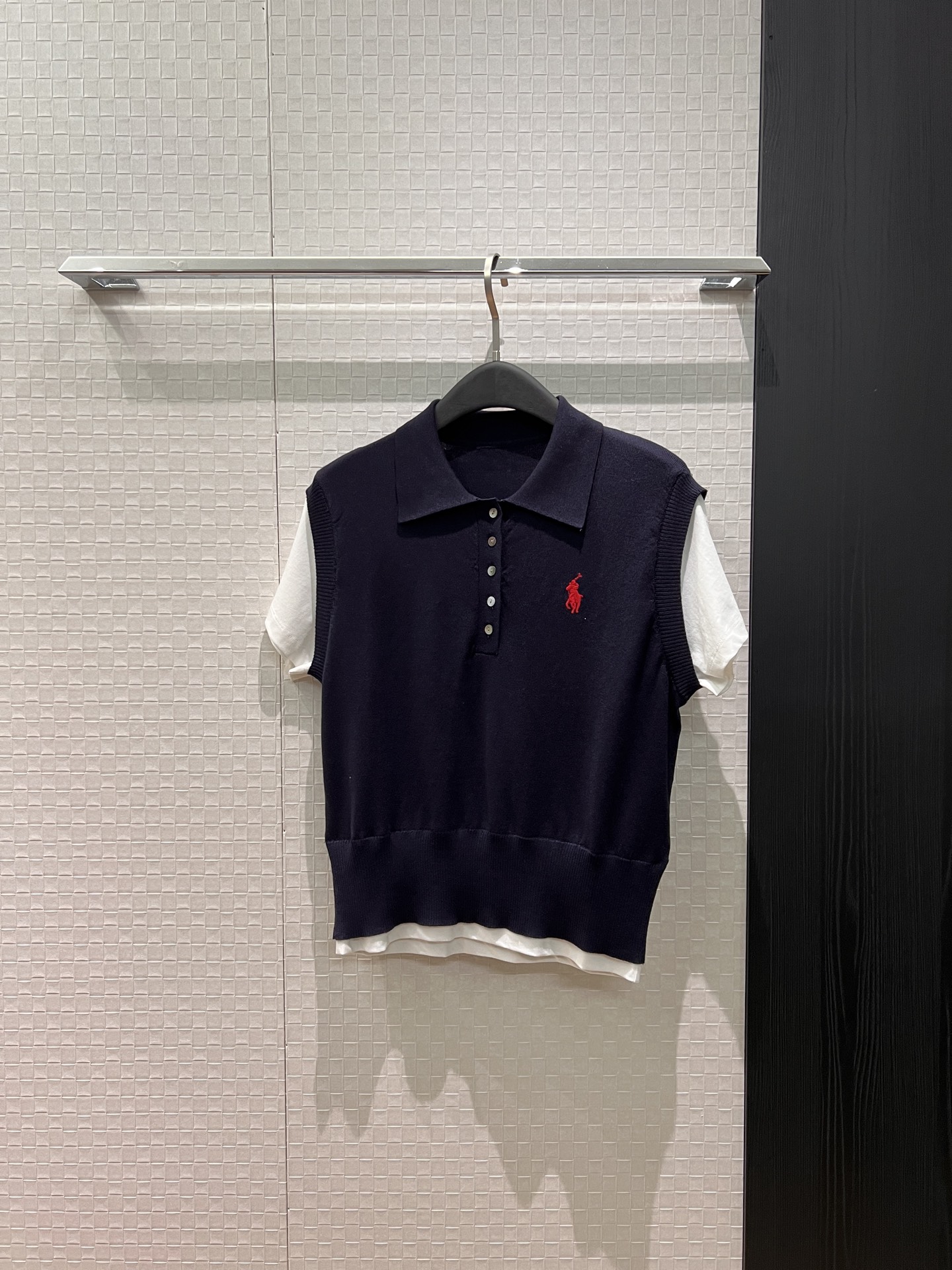 NO:737979,New RL fake two-piece design, pony embroidered lapel knitted polo short-sleeved top, old money style, simple and casual, versatile, dark blue, green, taro purple, SML,,T-shirt,19860909新款RL假两件设计 小马刺绣翻领针织polo短袖上衣老钱风 简单休闲 百搭不挑人深蓝果绿香芋紫 SML,,T-shirt,,Women's clothing