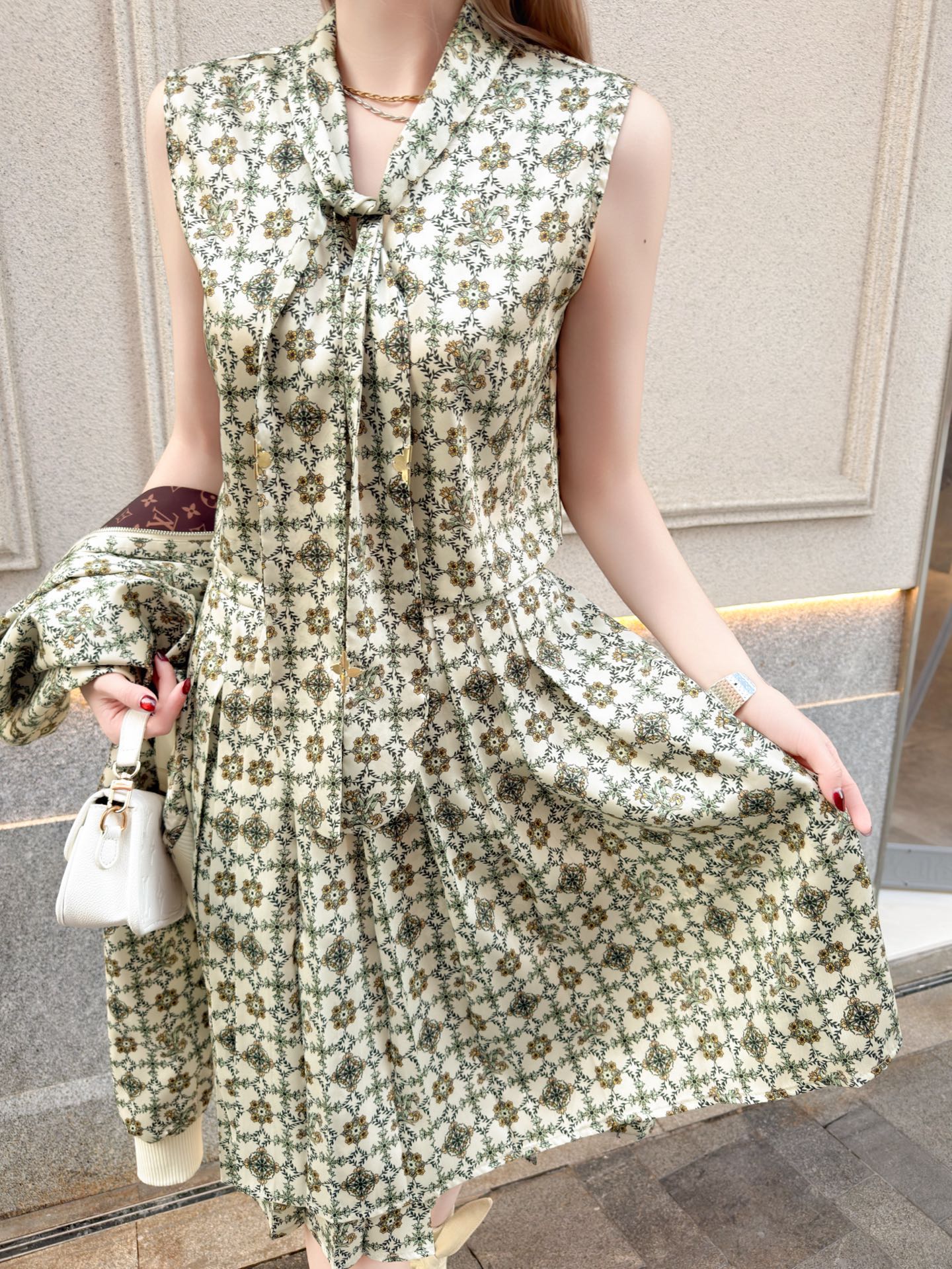 NO:738365,Tops, skirts, skirts,19860909上衣 半裙上身,,skirts,,Women's clothing