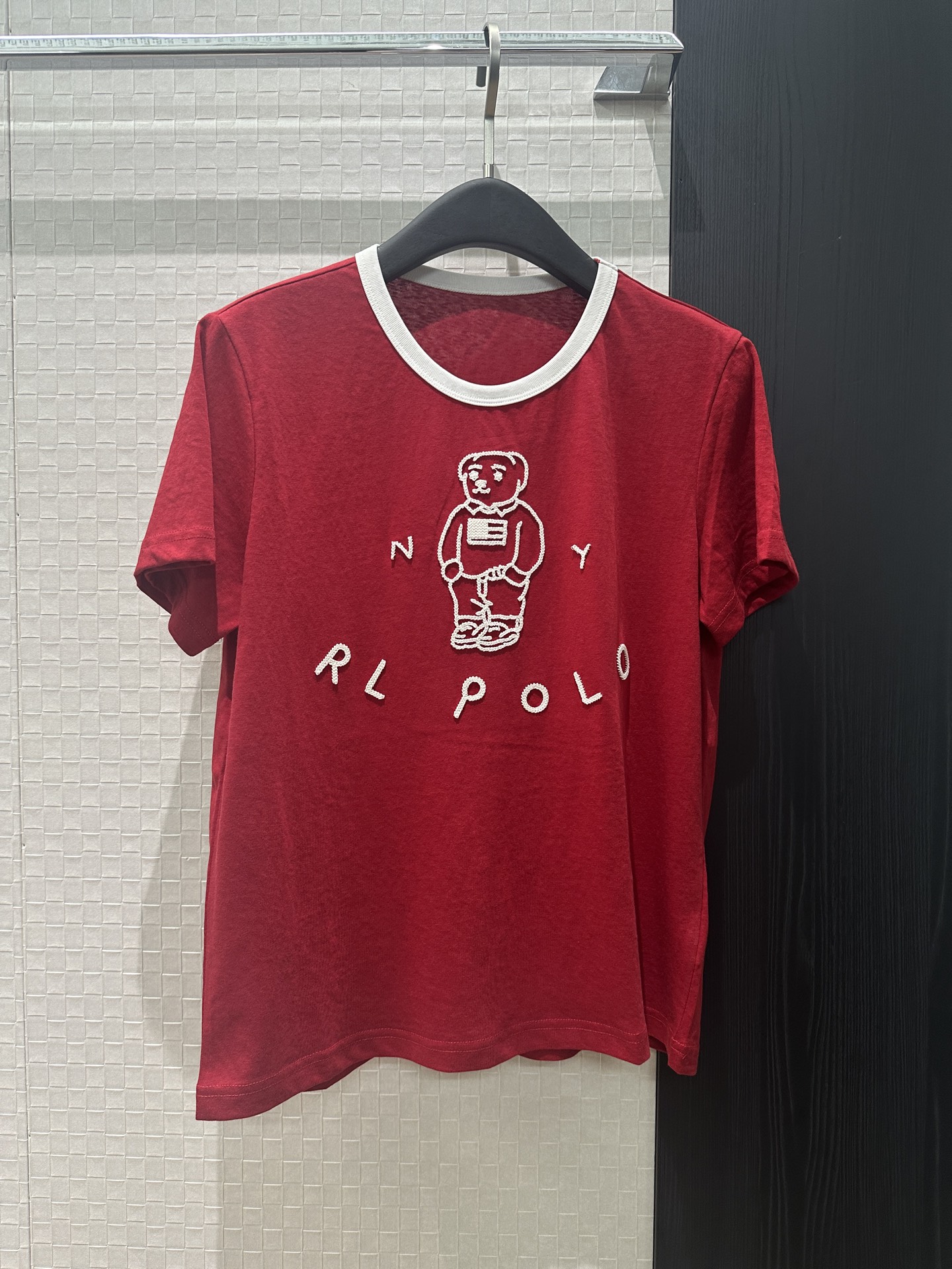 NO:739271,New RL stand collar embroidered bear T-shirt polo contrast collar simple casual age-reducing and versatile striped white red dark blue SML,,tees,t-shirt,19860909新款RL立领刺绣小熊T恤 polo撞色领简单休闲 减龄百搭 条纹白色红色深蓝 SML,,tees，t-shirt,,Women's clothing