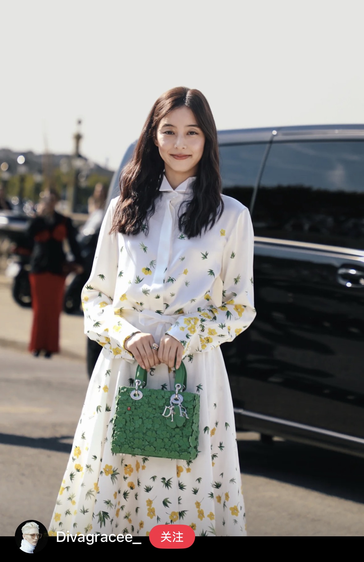 NO:740336,Shirt and skirt celebrity pictures,,skirts,19860909衬衣半裙明星图,,skirts,,Women's clothing