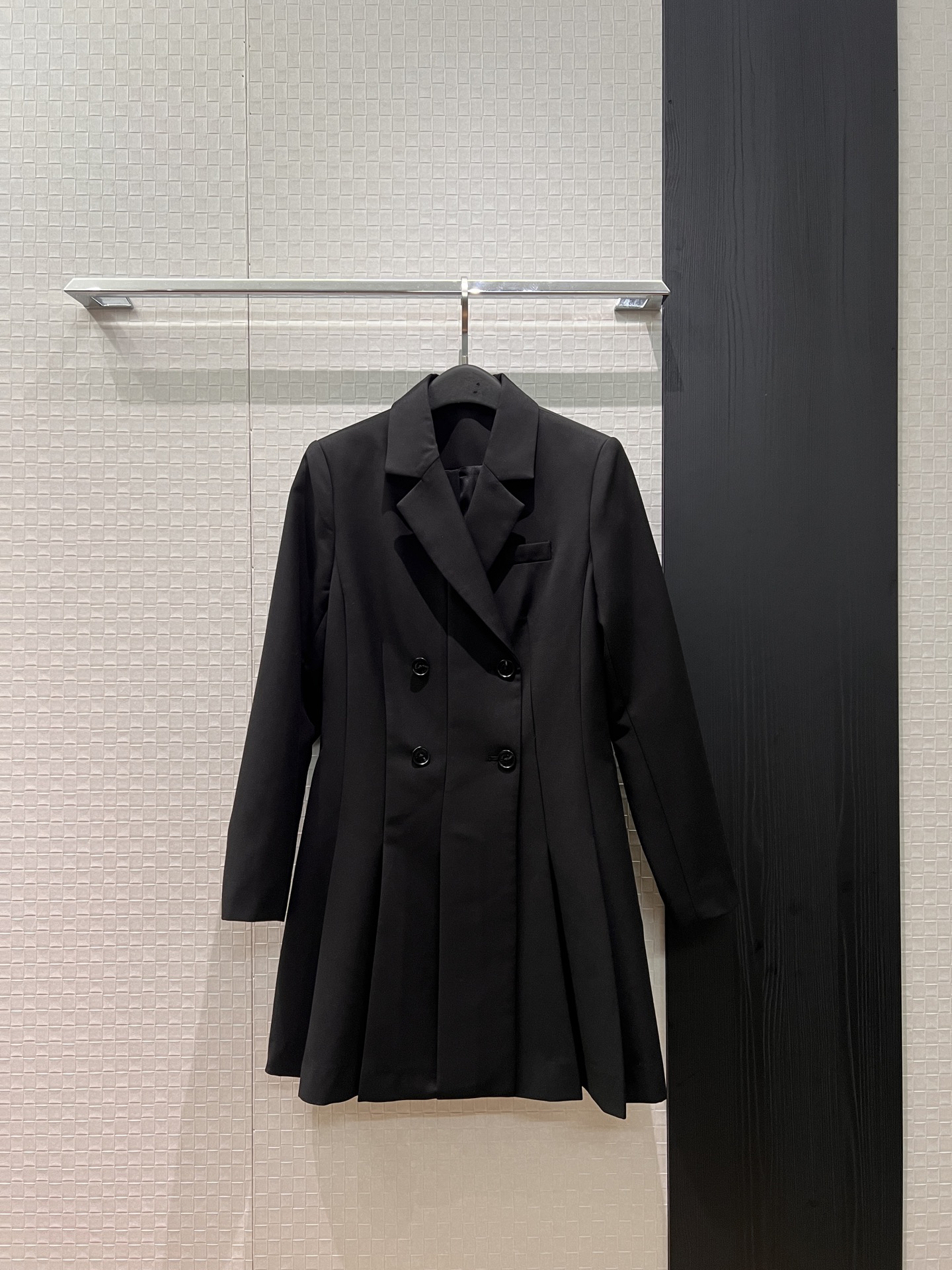 NO:759985,New arrival double-breasted suit skirt, coat skirt with pleated hem design, three-dimensional tailoring of pockets on both sides, slim fit, ladylike temperament, elegant and intellectual black and gray SML,,skirts,jackets & coats,business suit,19860909新款来袭双排扣西装裙 百褶下摆设计外套裙 两侧口袋立体剪裁 修身显瘦 名媛气质 优雅知性黑色灰色 SML,,skirts,jackets & coats,business suit,,Women's clothing