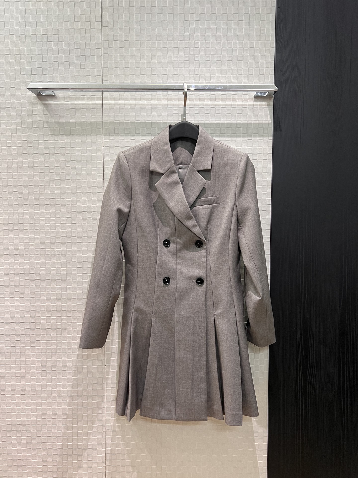 NO:740758,New arrival double-breasted suit skirt, coat skirt with pleated hem design, three-dimensional tailoring of pockets on both sides, slim fit, ladylike temperament, elegant and intellectual black and gray SML,,skirts,jackets & coats,business suit,19860909新款来袭双排扣西装裙 百褶下摆设计外套裙 两侧口袋立体剪裁 修身显瘦 名媛气质 优雅知性黑色灰色 SML,,skirts,jackets & coats,business suit,,Women's clothing