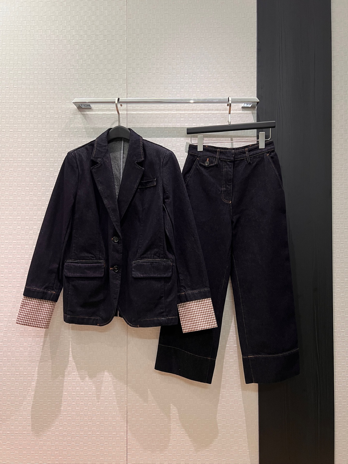 NO:748141,Jackets, pants, new BC splicing plaid cuffs denim suit jacket, wide-leg nine-point jeans, fashionable and casual, versatile for commuting SML,,jeans,jackets & coats,business suit,19860909外套 裤子新款BC拼接格纹袖口牛仔西装外套阔腿九分牛仔裤时尚休闲 通勤百搭 SML,,jeans,jackets & coats,business suit,,Women's clothing