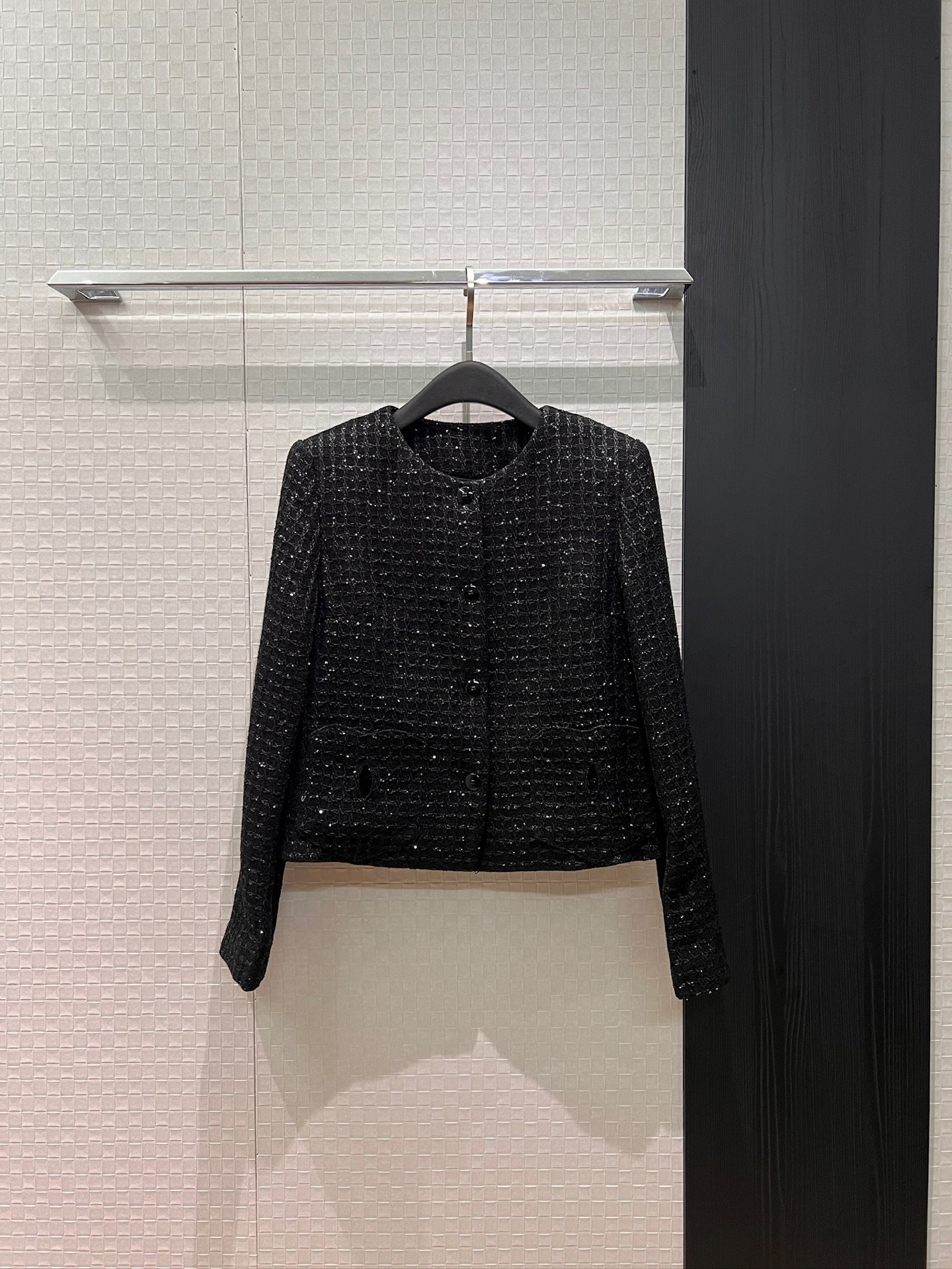 NO:749086,New round neck plaid tweed jacket with double C hollow pocket decoration, elegant and commuting, versatile for socialites, SML,,jackets & coats,19860909新款圆领格纹粗花呢外套双C镂空口袋装饰 气质通勤 名媛百搭SML,,jackets & coats,,Women's clothing