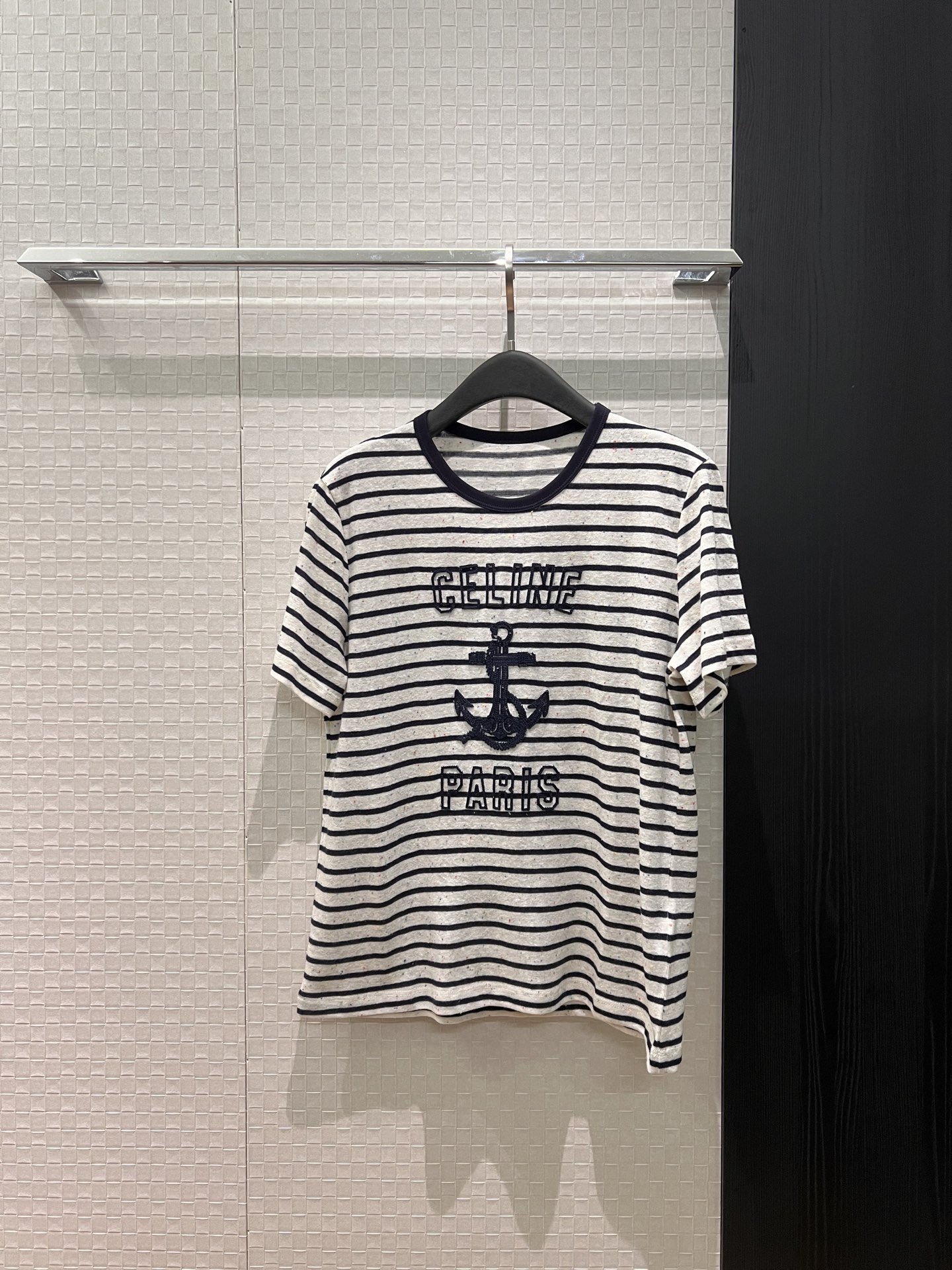 NO:751609,New cross-stitch anchor embroidery logo letter striped T-shirt casual and versatile custom floral yarn fabric SML,,tees,t-shirt,19860909新款十字绣船锚刺绣logo字母条纹T恤 休闲百搭定制花纱面料 SML,,tees，t-shirt,,Women's clothing