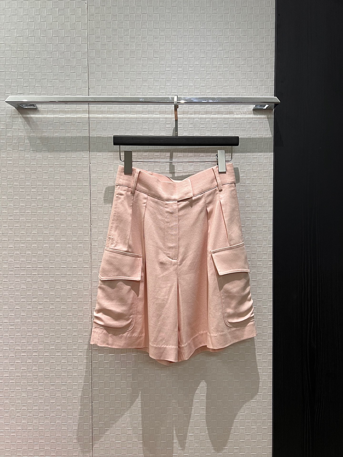 NO:752016,New arrival Lp workwear large pocket linen trousers, casual shorts, loose and fashionable, match the same top, simple and handsome SML,,loro piana,shorts,19860909新款来袭Lp工装大口袋亚麻五分裤 休闲短裤宽松时尚 搭同款上衣 简约帅气SML,,loro piana,shorts,,Women's clothing