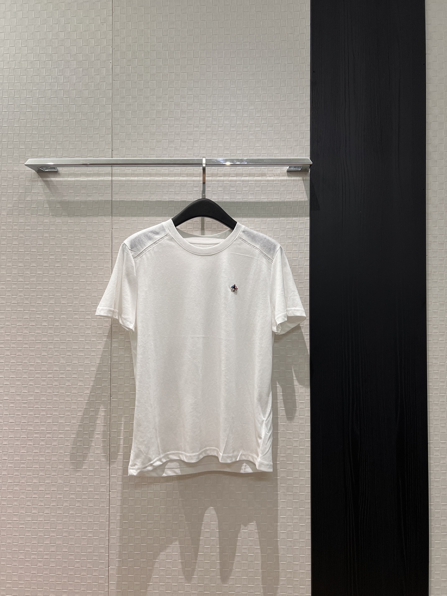 NO:753557,New embroidered small umbrella splicing design T-shirt, cute and age-reducing, casual and versatile SML,,tees,t-shirt,umbrellas,19860909新款刺绣小雨伞拼接设计T恤 可爱减龄 休闲百搭 SML,,tees，t-shirt,umbrellas,,Women's clothing