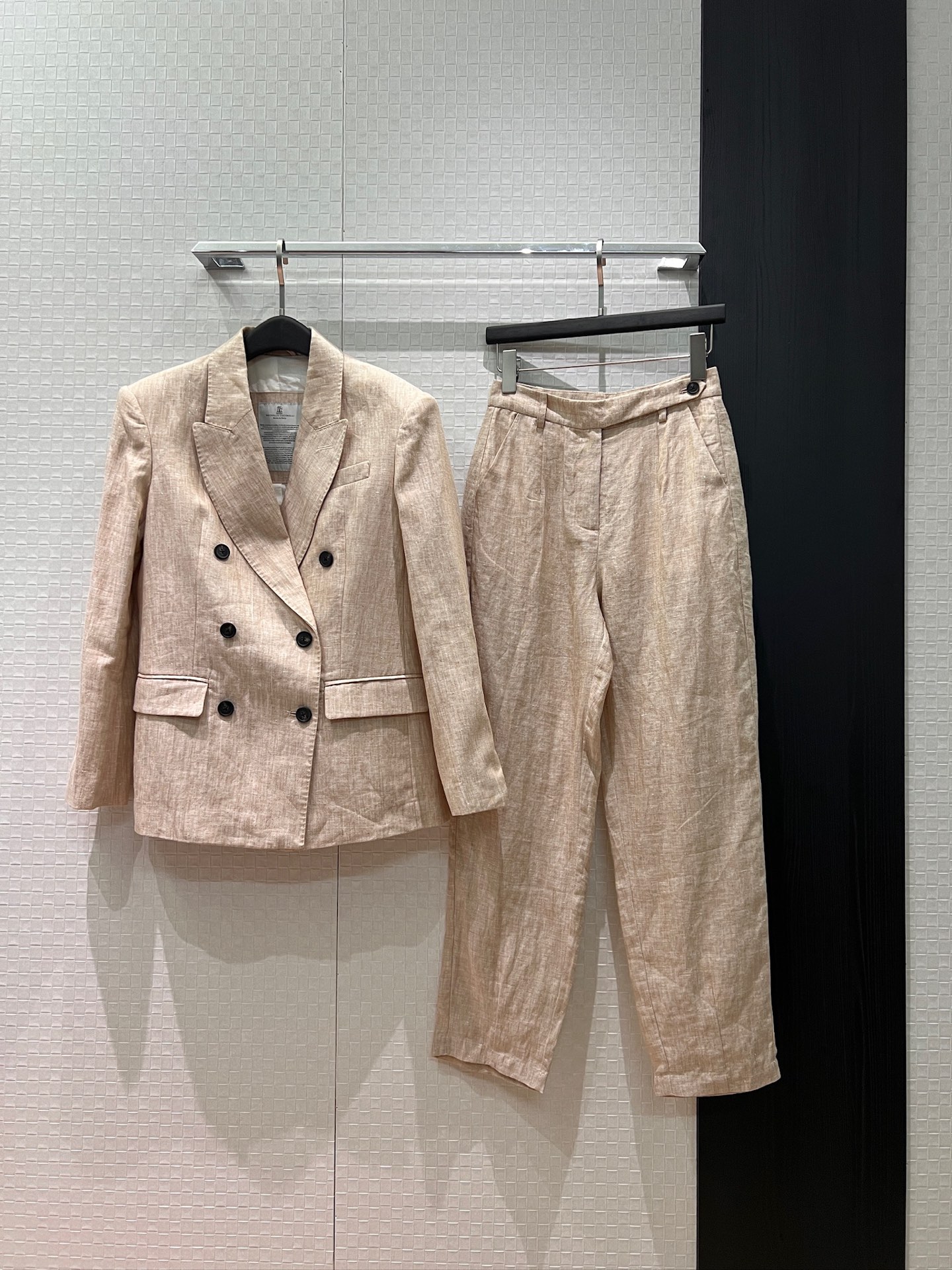 NO:758402,Jackets, trousers, new style BC hand-rolled beaded edges, double-breasted, linen suit jackets, linen suit pants, casual pants, old money style must-have, smart and neat, gray apricot SML,,jackets & coats,business suit,19860909外套 裤子新款BC手摇珠边双排扣 亚麻西装外套亚麻西装小脚裤 休闲裤老钱风必备 干练利落 灰色杏色 SML,,jackets & coats,business suit,,Women's clothing