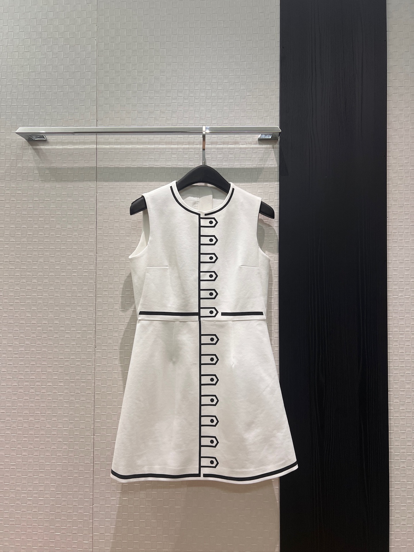 NO:760031,New positioning printed sleeveless vest dress, cute and casual, elegant and age-reducing S-XL,,skirts,19860909新款定位印花无袖背心连衣裙可爱休闲 气质减龄 S-XL,,skirts,,Women's clothing