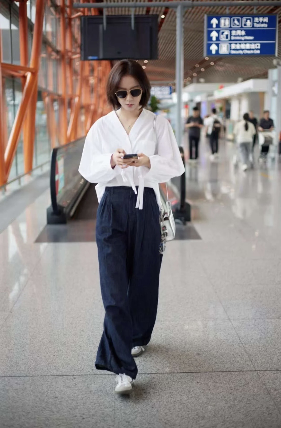 NO:759937,Jackets and pants Wang Luodan,,jackets & coats,19860909外套裤子王珞丹,,jackets & coats,,Women's clothing