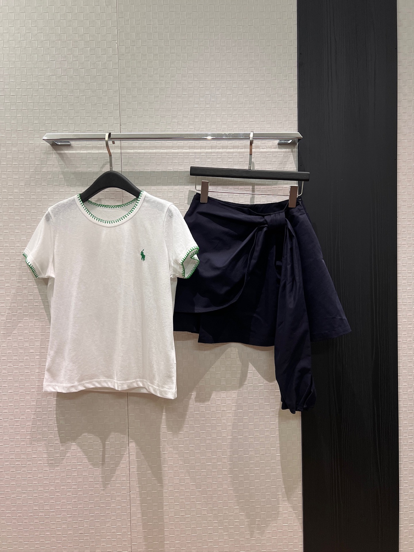 NO:799010,New Reba, the same style as Wang Churan, asymmetric bow shape design, A-line skirt with built-in fishbone soft silk, adjustable concave shape, pockets on both sides, age-reducing and versatile, dark blue and army green, S-XL,,skirts,19860909新款热巴 王楚然同款 不对称蝴蝶结造型设计 A字半裙内置鱼骨软丝 可调整凹造型两侧有口袋 减龄百搭 深蓝军绿 S-XL,,skirts,,Women's clothing