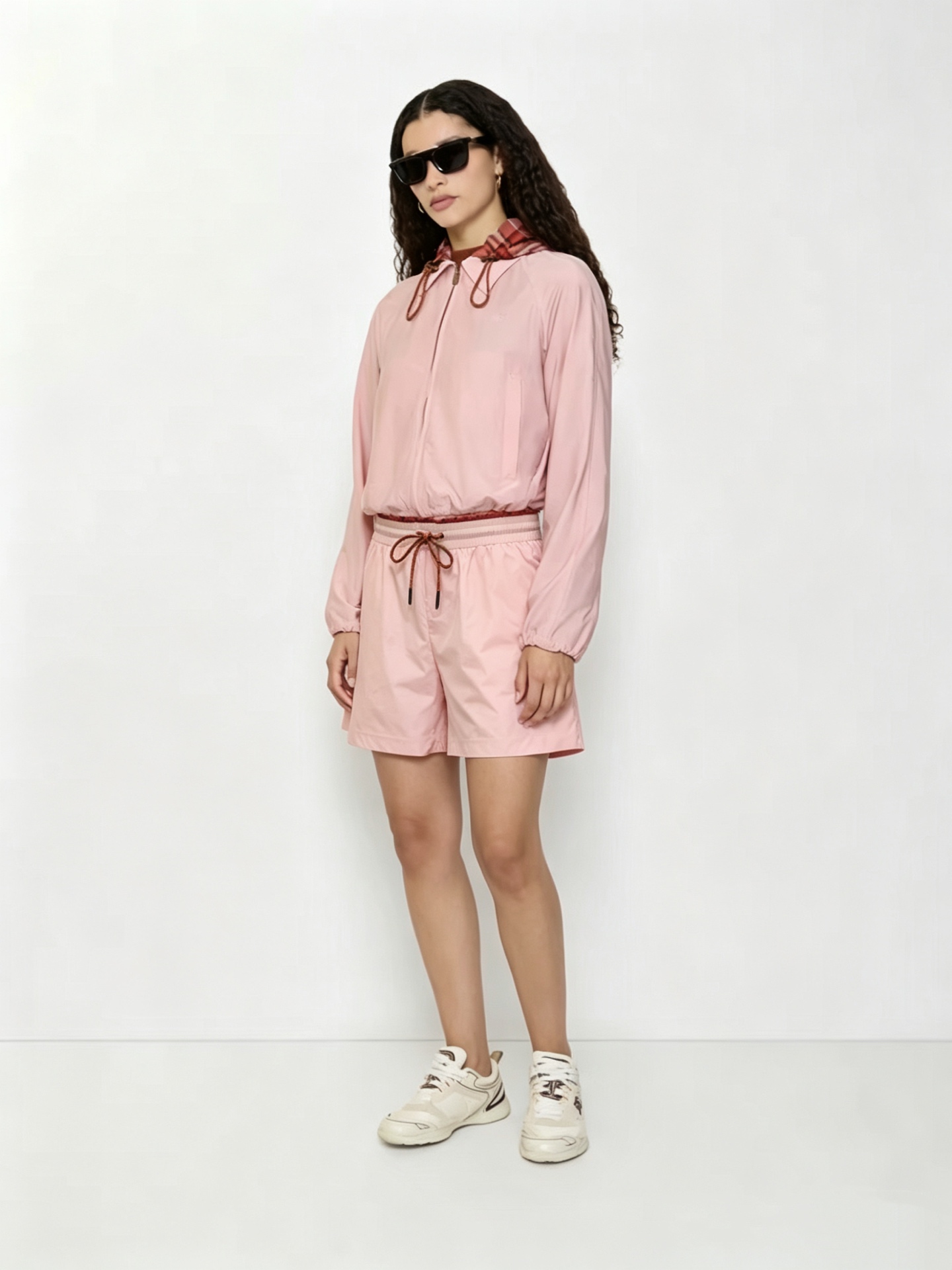 NO:831124,Official website picture of jackets and shorts,,shorts,jackets & coats,19860909外套短裤官网图,,shorts,jackets & coats,,Women's clothing