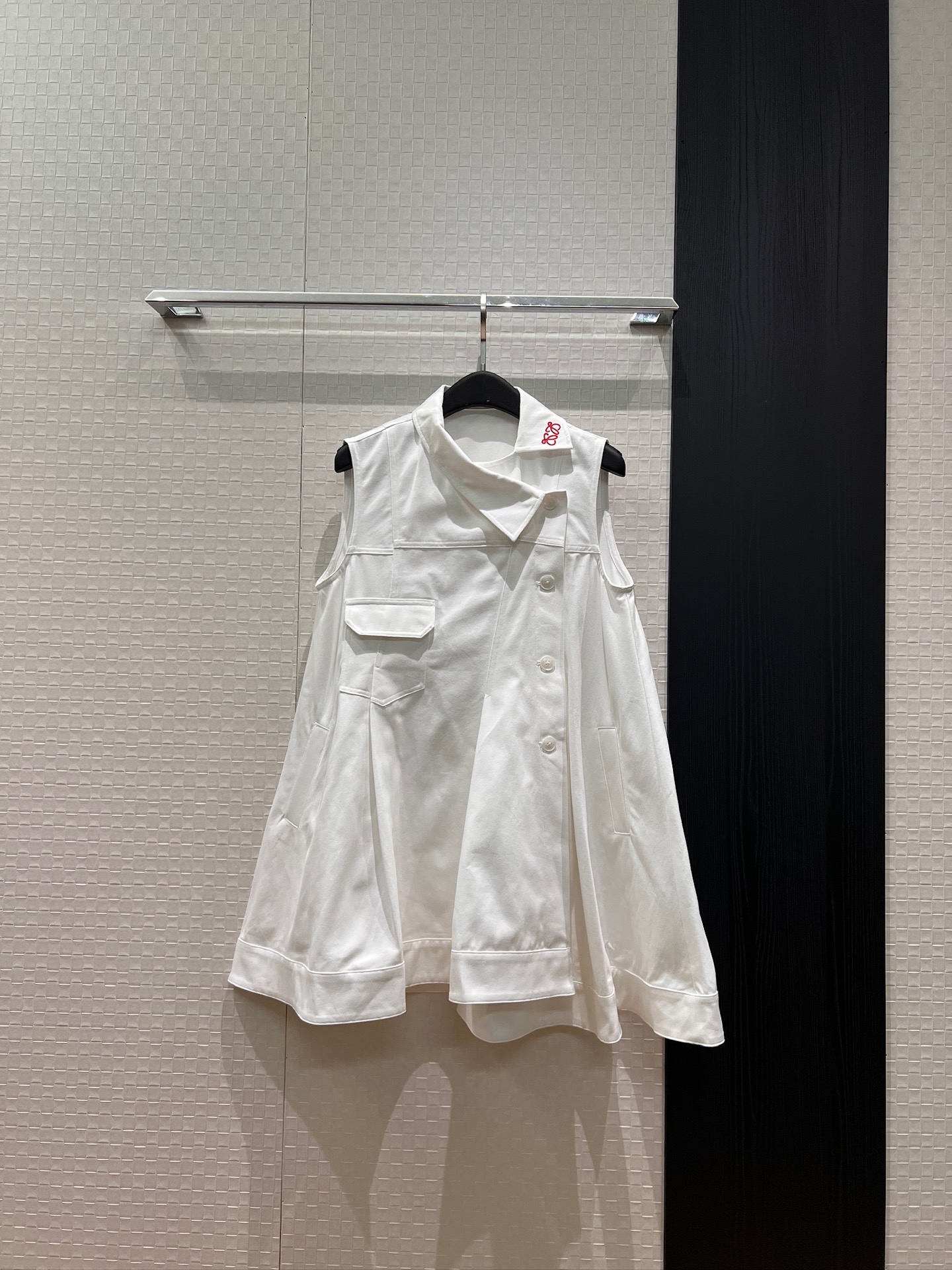 NO:836027,New embroidery logo decoration, asymmetrical doll denim dress, irregular splicing design, pockets on both sides, A-line doll version, loose and age-reducing, cute and casual, pink and white SML,,skirts,19860909新款刺绣logo装饰 不对称娃娃牛仔连衣裙不规则拼接设计 两侧有口袋A字娃娃版型 宽松减龄 可爱休闲 粉色白色 SML,,skirts,,Women's clothing