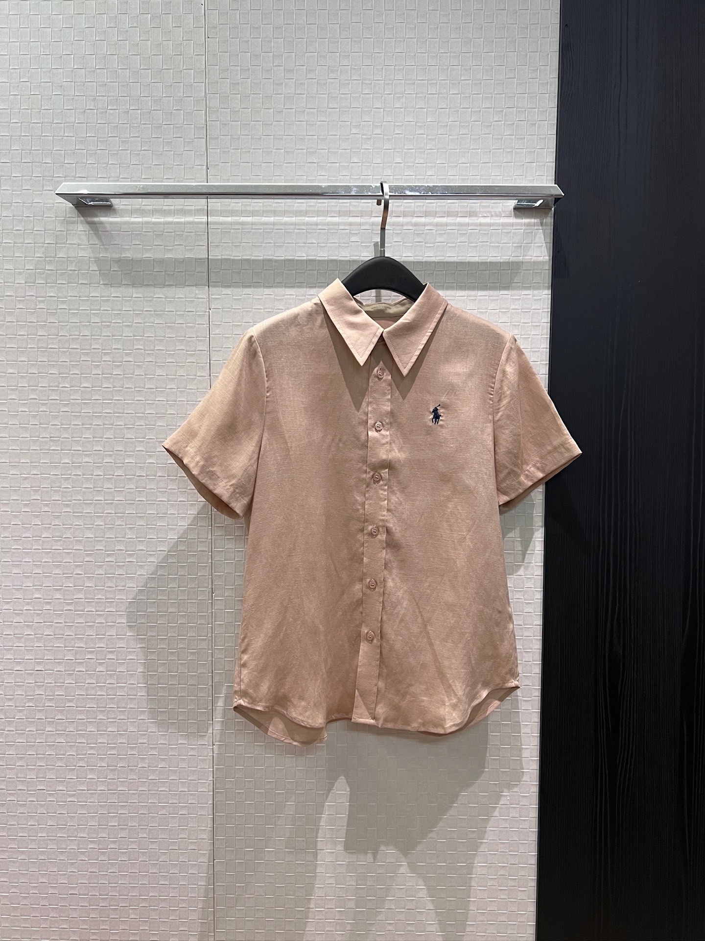 NO:838715,New classic embroidered pony logo short-sleeved linen shirt, simple and fashionable, casual and versatile, army green, khaki white, SML,,T-shirt,19860909新款经典刺绣小马logo短袖亚麻衬衣简约时尚 休闲百搭军绿卡其白色 SML,,T-shirt,,Women's clothing