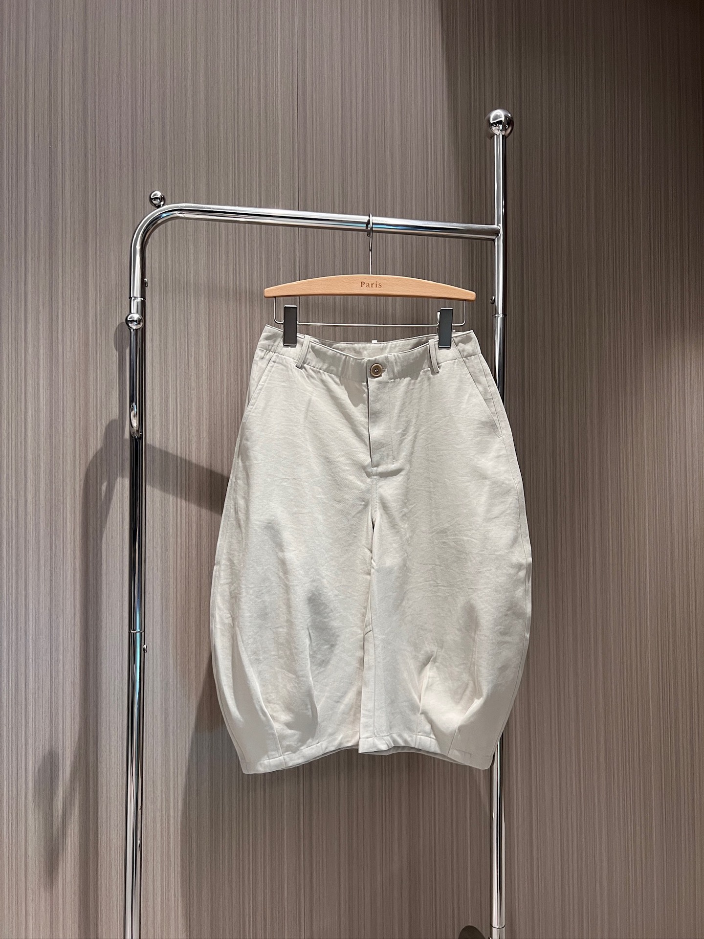NO:838742,New style minimalist design casual pumpkin cropped pants, scimitar mid-pants customized fabric, fashionable and age-reducing, loose and versatile, apricot white SML,,19860909新款冲冲极简设计休闲南瓜七分裤 弯刀中裤定制面料 时尚减龄 宽松百搭杏色白色 SML,,,Women's clothing