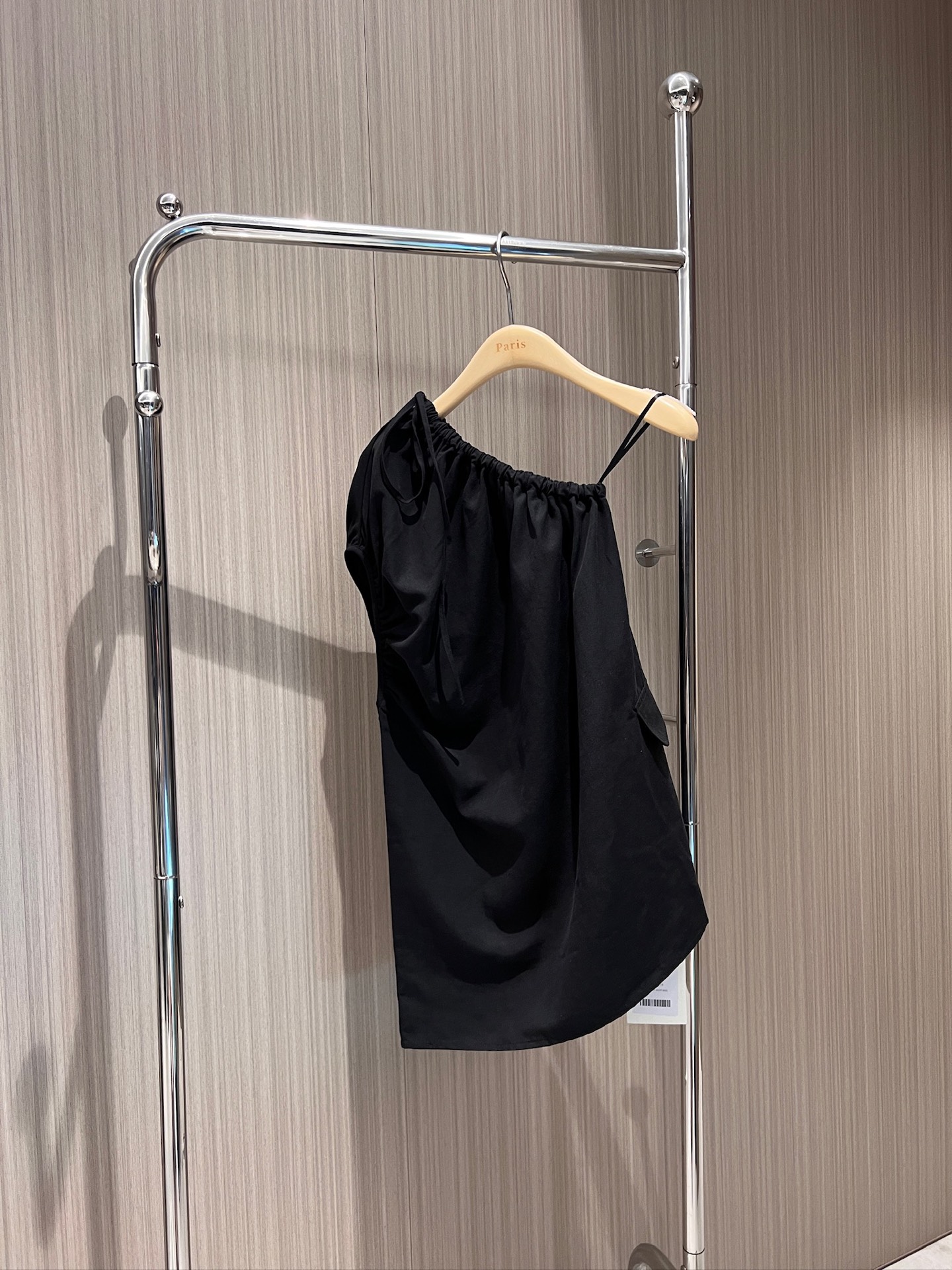 NO:839290,New style pleated top with irregular sloping shoulders, mid-length, drawstring adjustable, slim fit, side flap decoration, black coffee color SML,,19860909新款冲冲不规则斜肩设计褶皱上衣中长款 可抽绳调节 修身显瘦 侧边翻盖装饰黑色咖色 SML,,,Women's clothing