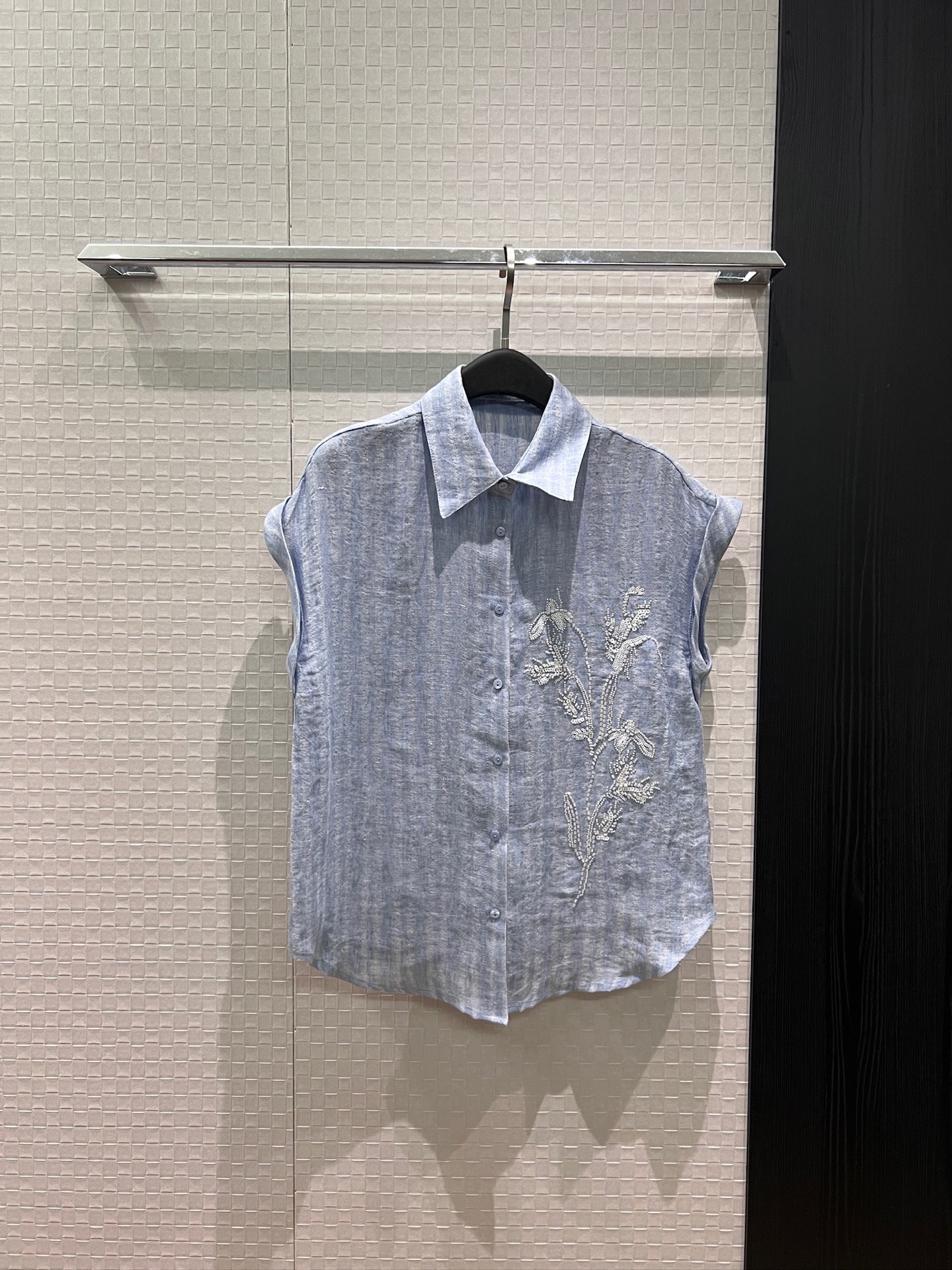 NO:843691,New hand-beaded flower lapel off-shoulder sleeveless shirt, yarn-dyed striped linen, loose and casual, old money and lazy S-XL,,19860909新款手工钉珠花朵翻领落肩无袖衬衣 色织条纹亚麻宽松休闲 老钱慵懒 S-XL,,,Women's clothing