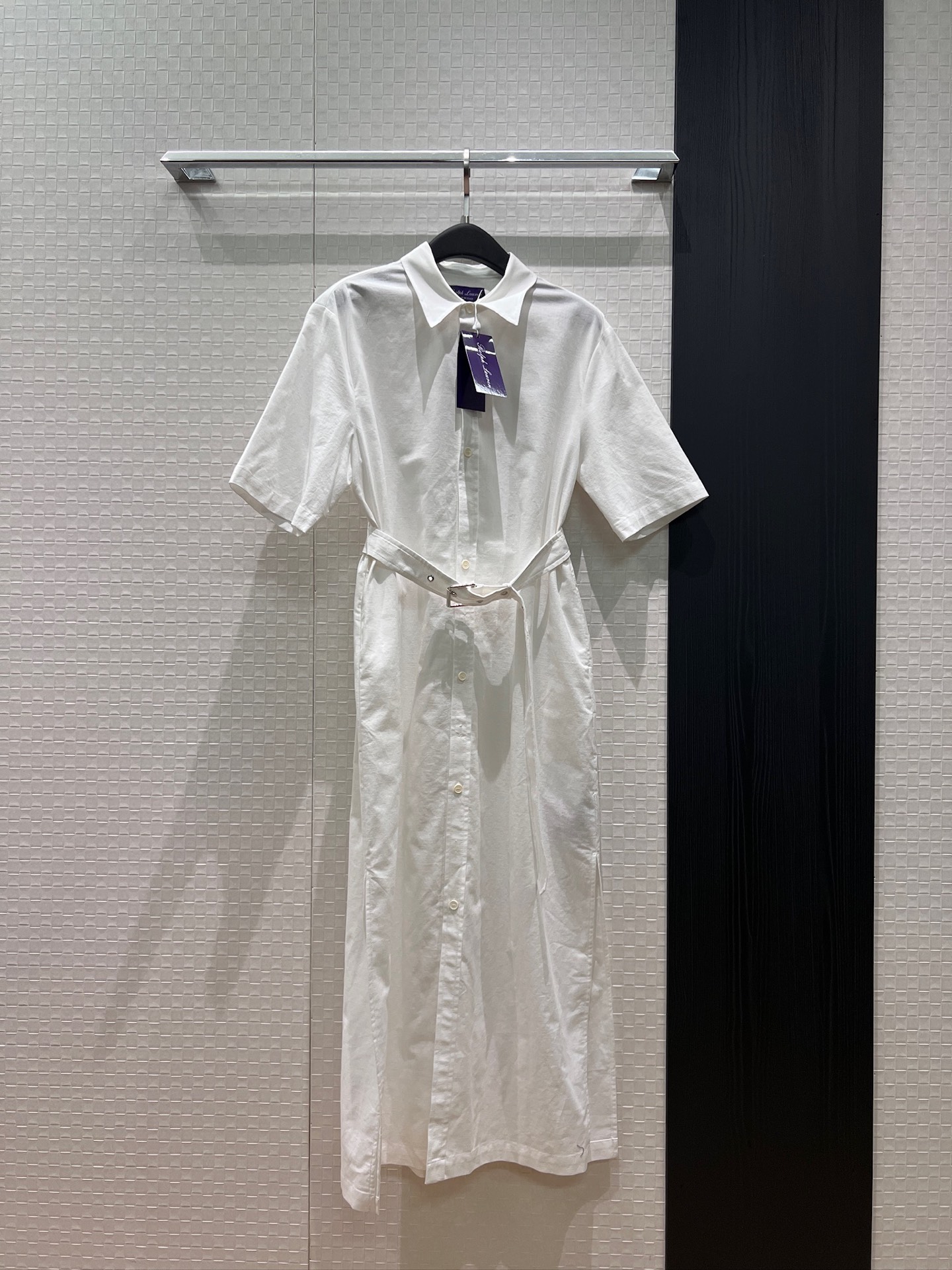 NO:844345,New style belted lapel short-sleeved dress. The long skirt is minimalist and casual. There are pockets on both sides. High slit. Fashionable and lazy on holiday. Reducing age. Black and white SML, skirts, T-shirt,19860909新款系腰带翻领短袖连衣裙 长裙极简休闲 两侧有口袋 高开叉 气质时尚度假慵懒 减龄 黑色白色 SML,,skirts,T-shirt,,Women's clothing
