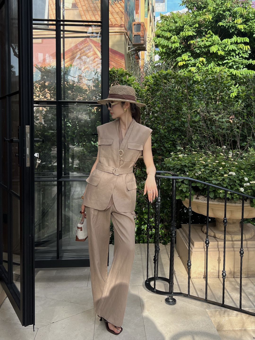 NO:856249,One set has,,19860909一套有,,,Women's clothing