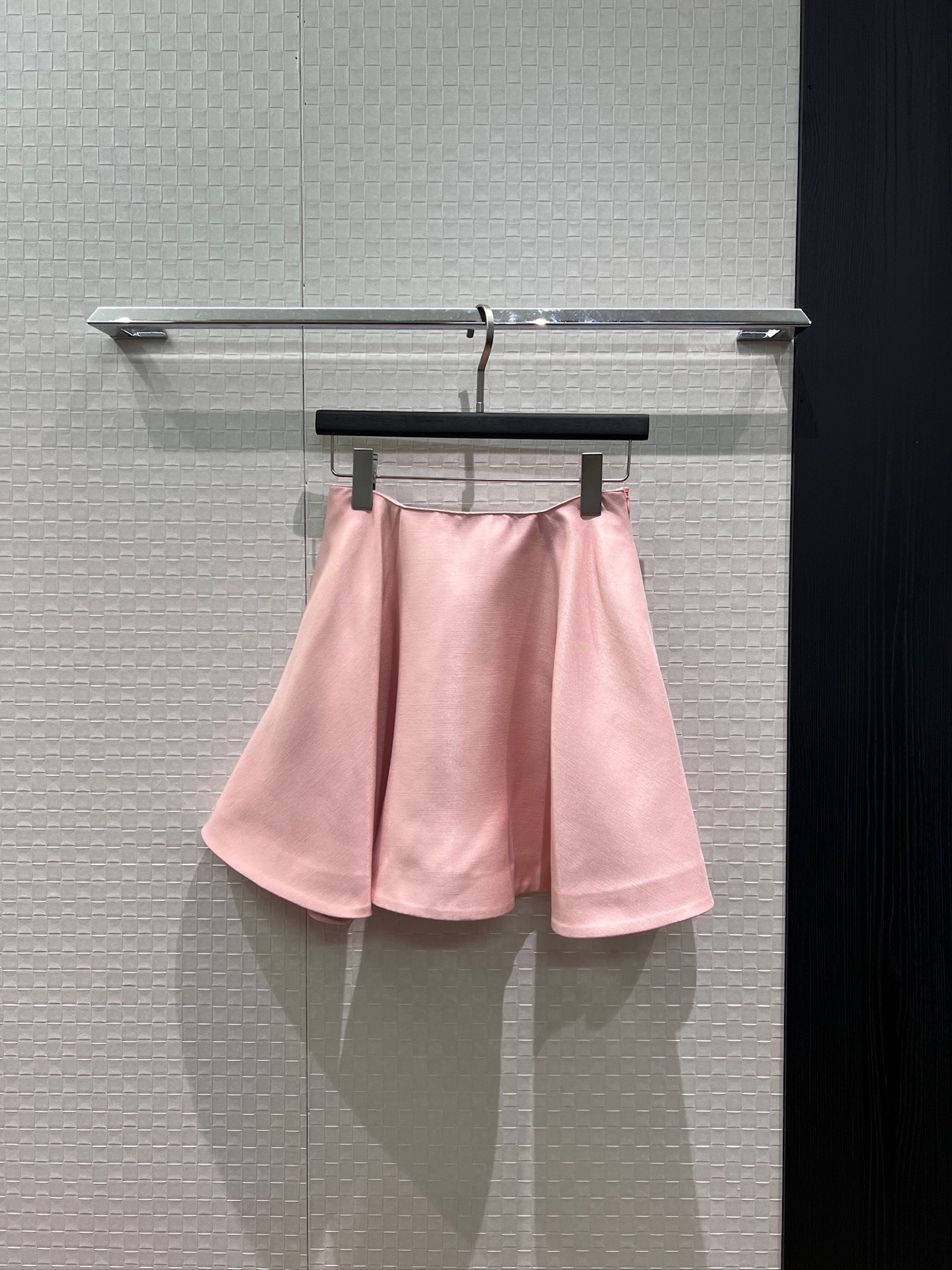 NO:857904,The same style as the new Reba, French minimalist A-line lotus leaf skirt with pockets on both sides, cute and age-reducing, versatile pink and black temperament, S-XL,,skirts,19860909新款热巴同款 法式极简A字荷叶半裙两侧有口袋 可爱减龄 气质百搭粉色黑色 S-XL,,skirts,,Women's clothing