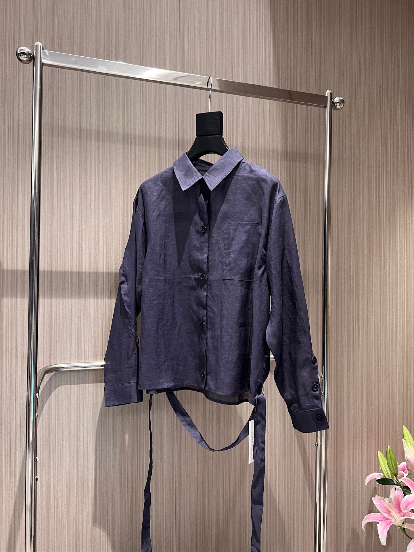 NO:862642,New style designer minimalist belted hemp shirt with old money style, loose and casual, sun protection, versatile, fashionable and age-reducing, navy blue citrus yellow SML,,19860909新款冲冲设计师极简系腰带装饰汉麻衬衣老钱风 宽松休闲 防晒百搭时尚减龄 藏青柑黄 SML,,,Women's clothing