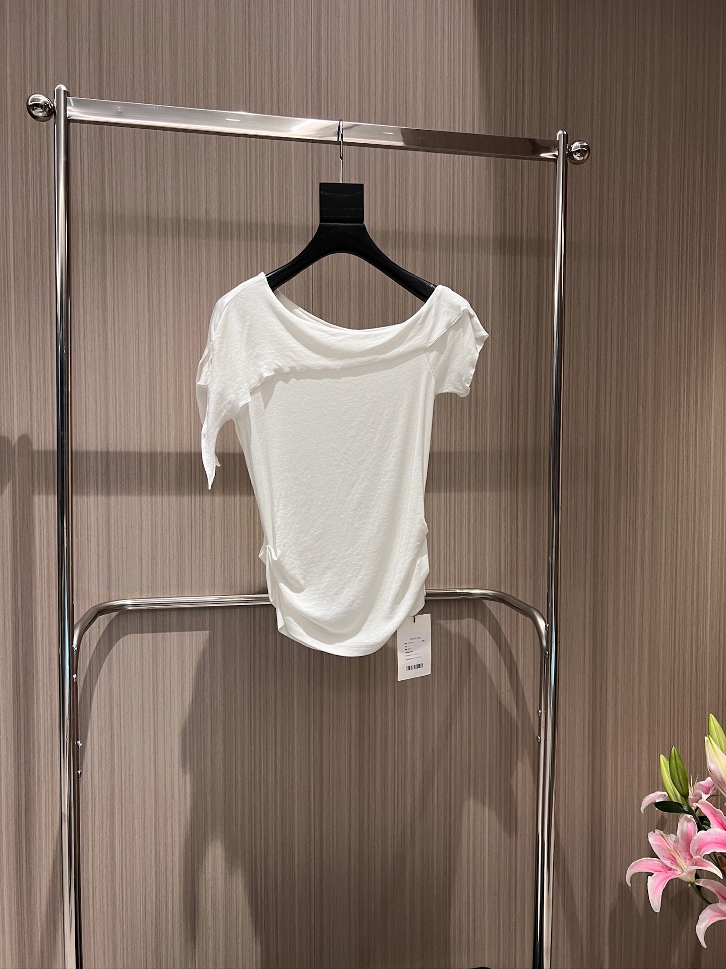 NO:862593,New rush designer asymmetrical one-line collar waisted T-shirt Tencel linen Irregular ruffles pleated waist elastic slim fashionable and versatile black green white SML,,tees,t-shirt,19860909新款冲冲 设计师不对称一字领收腰T恤天丝亚麻 不规则荷叶边 褶皱收腰 弹力修身时尚百搭 黑色绿色白色 SML,,tees，t-shirt,,Women's clothing