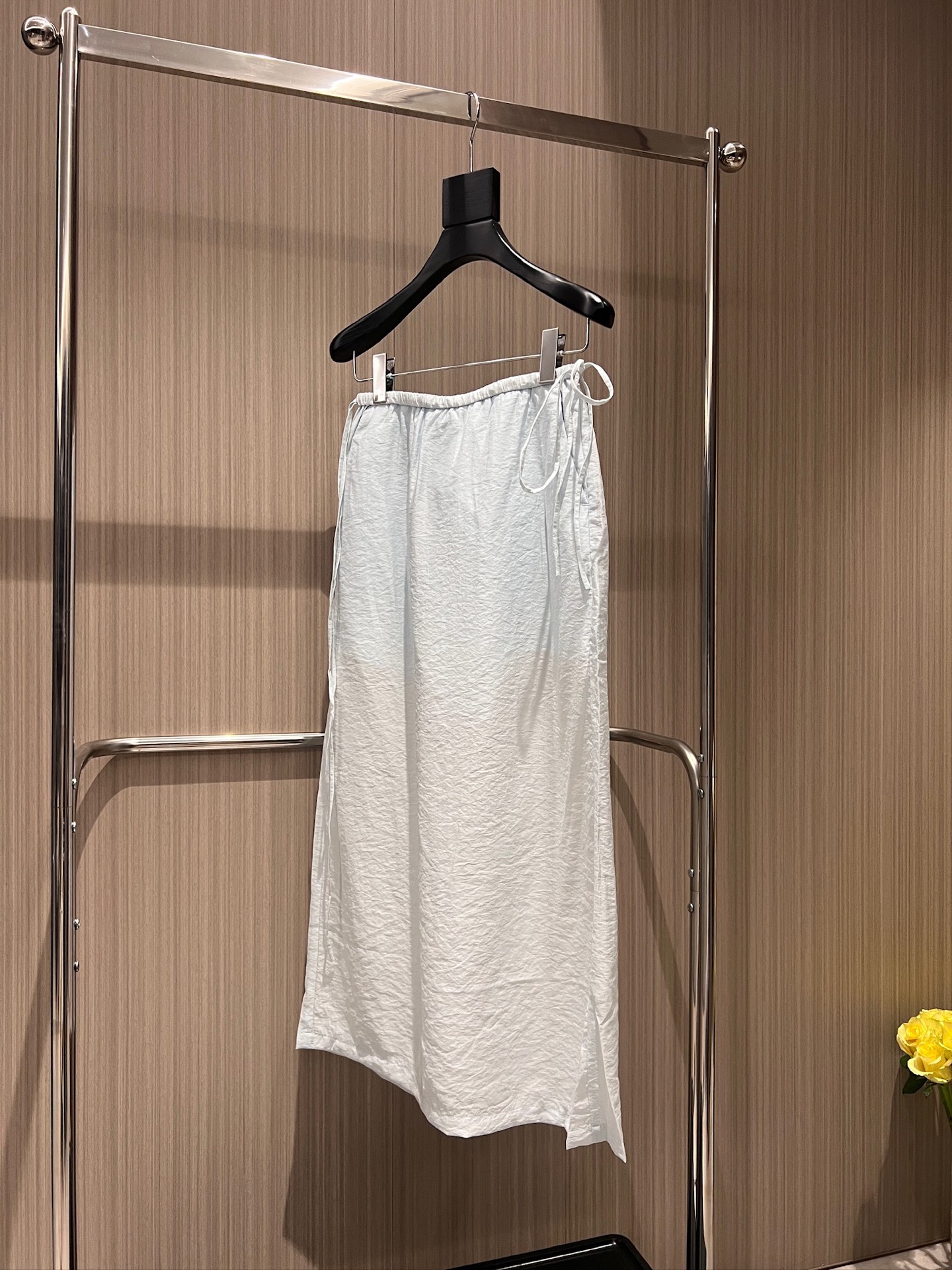 NO:871453,New style minimalist skirt with elastic waist tied on both sides. Long skirt with slits. Pockets on both sides. Elegant and versatile black and light blue. SML,,skirts,19860909新款冲冲极简两侧系带松紧腰半裙 长款半裙裙摆开叉 两侧口袋 飘逸百搭黑色浅蓝 SML,,skirts,,Women's clothing