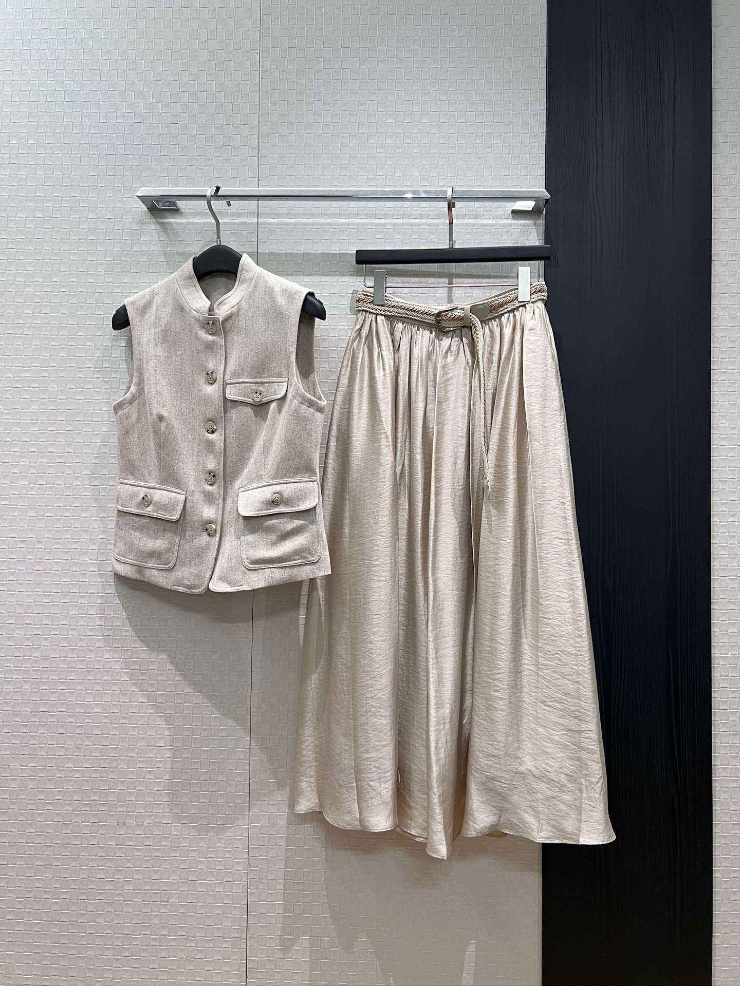 NO:872536,Vest, skirt, new BC linen stand-up collar vest, woven belt, decorative long skirt, old money style, fashionable and lazy, casual commuting SML,,skirts,19860909马甲 半裙新款BC亚麻立领马甲编织腰带装饰长半裙 老钱风 时尚慵懒 休闲通勤 SML,,skirts,,Women's clothing