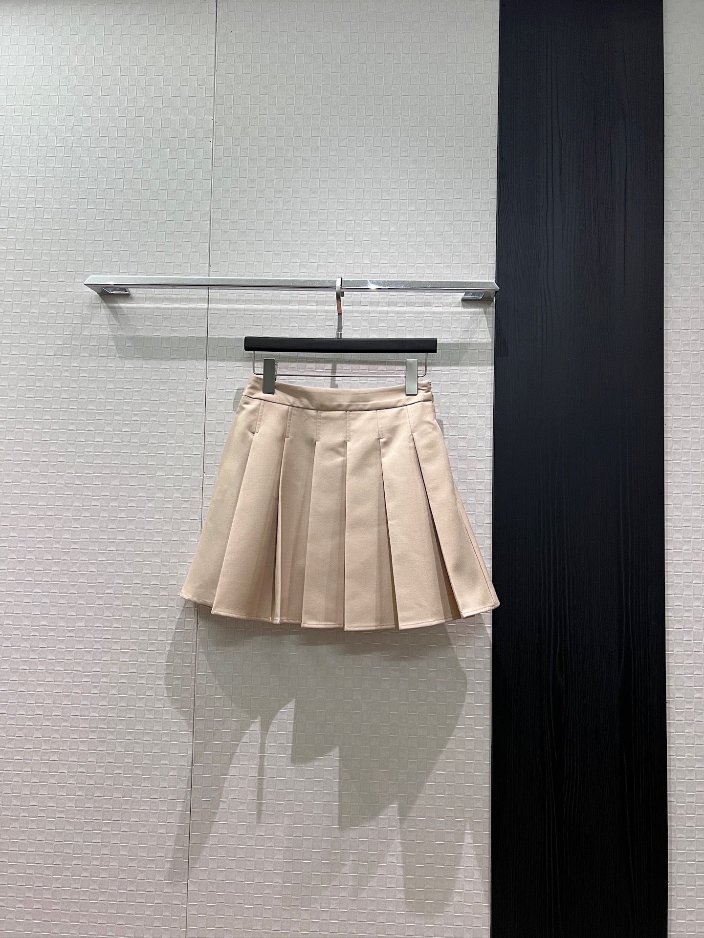 NO:872580,New minimalist khaki pleated skirt, shorts lining with pockets on both sides, versatile for all ages, S-XL, skirts, shorts,19860909新款极简卡其百褶半裙 短裤内衬两侧有口袋 减龄百搭S-XL,,skirts,shorts,,Women's clothing
