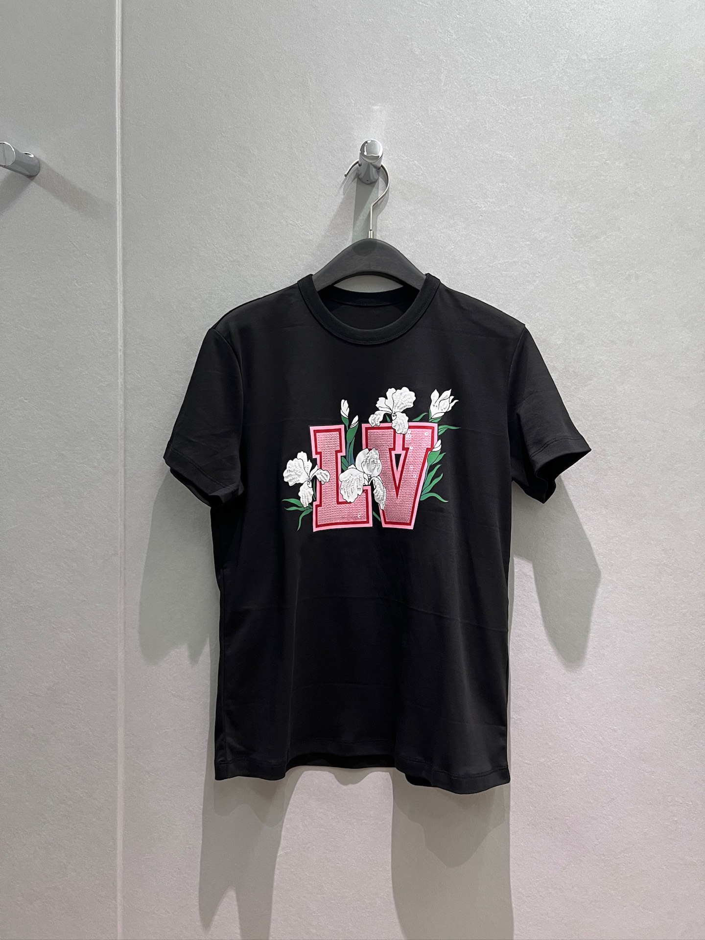 NO:878888,New heavy industry beaded sequin printed T-shirt, regular fit, fashionable and casual, versatile for age reduction, SML,,tees,t-shirt,19860909新款重工钉珠亮片印花T恤 常规版形 时尚休闲 减龄百搭 SML,,tees，t-shirt,,Women's clothing
