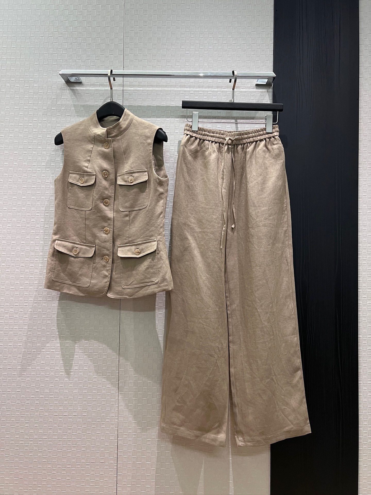 NO:885836,Vest Pants New LP Linen Small Stand Collar Vest Elastic Waist Linen Wide Leg Pants Old Money Style Fashion Lazy Casual Commuting SML,, loro piana,19860909马甲 裤子 新款LP亚麻小立领马甲松紧腰亚麻阔腿裤 老钱风 时尚慵懒 休闲通勤 SML,,loro piana,,Women's clothing