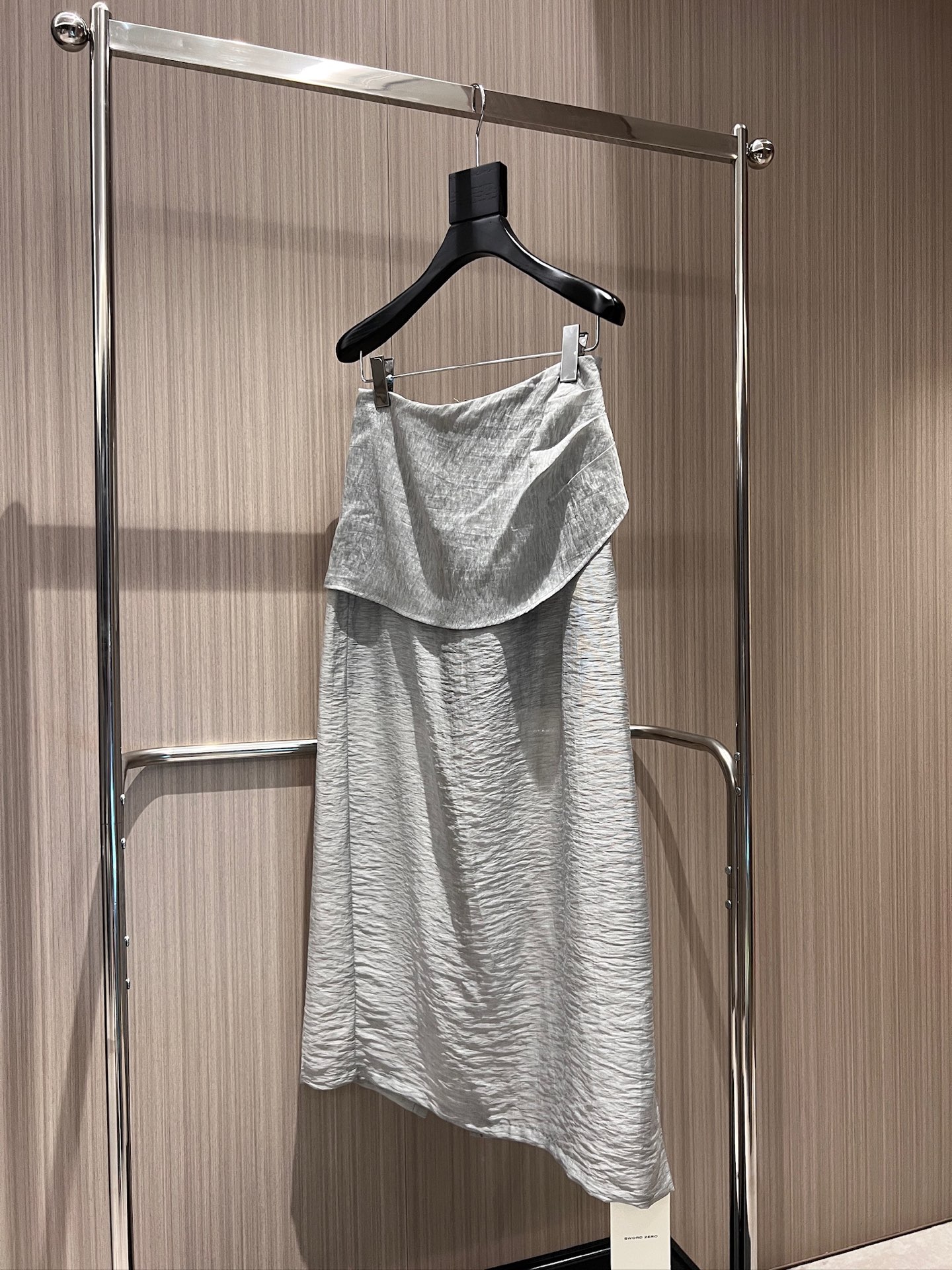 NO:885864,New designer lyocell linen and cotton splicing fake two-piece skirt with pleated ruffles at the waist. Slit at the back to slim down and be versatile. Lazy and age-reducing. Can be worn with the same top. Black and gray SML,,skirts,19860909新款冲冲设计师 莱赛尔麻棉拼接假两件半裙腰部褶皱荷叶边 后摆开叉显瘦百搭 慵懒减龄 可搭同款上衣 黑色灰色 SML,,skirts,,Women's clothing