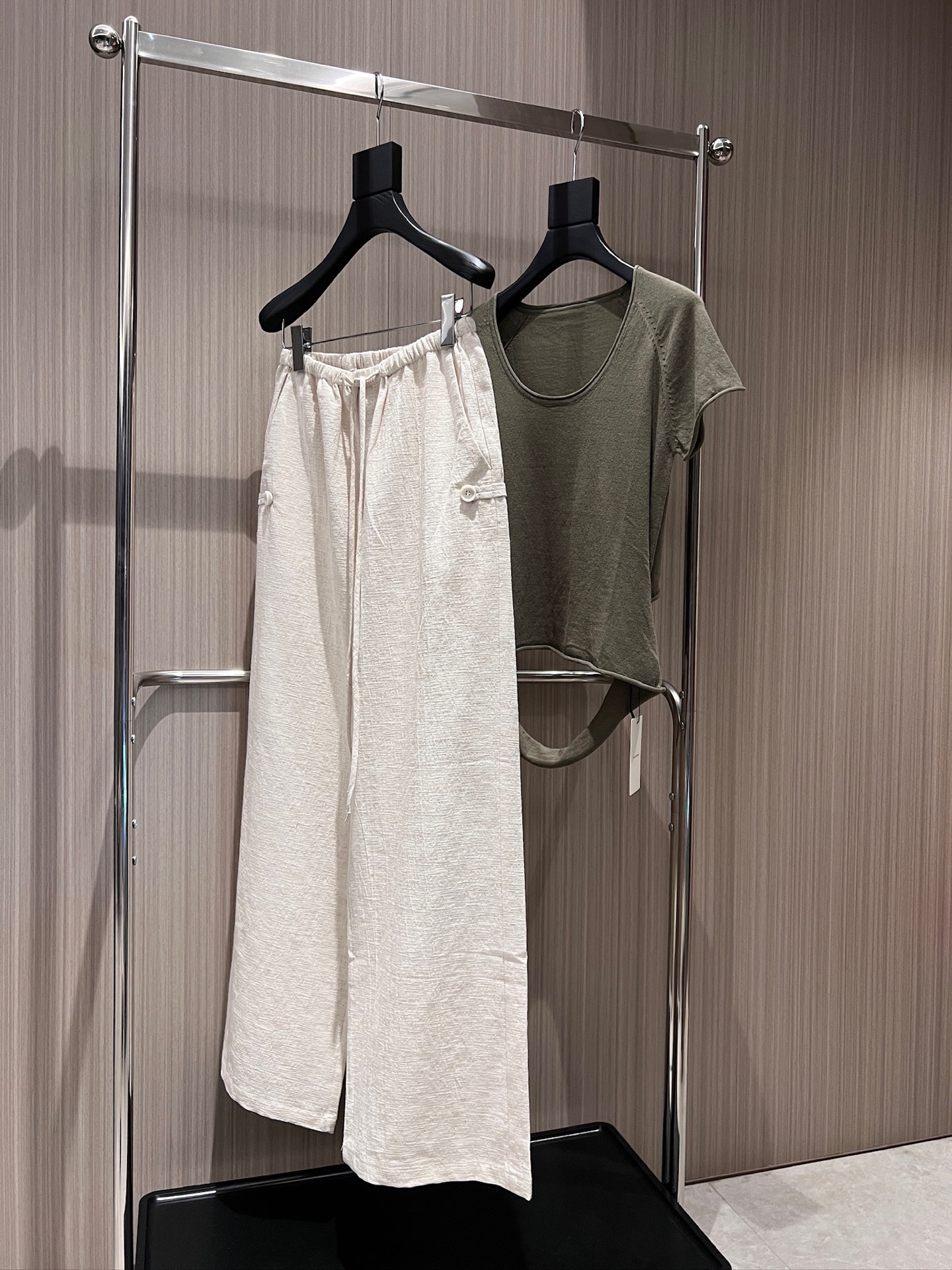 NO:885873,New style punchy designer elastic waist belted cargo wide leg pants, linen blend, lazy and casual, loose and versatile, black apricot SML,,19860909新款冲冲设计师松紧腰系带工装阔腿裤 亚麻混纺慵懒休闲 宽松百搭黑色杏色 SML,,,Women's clothing