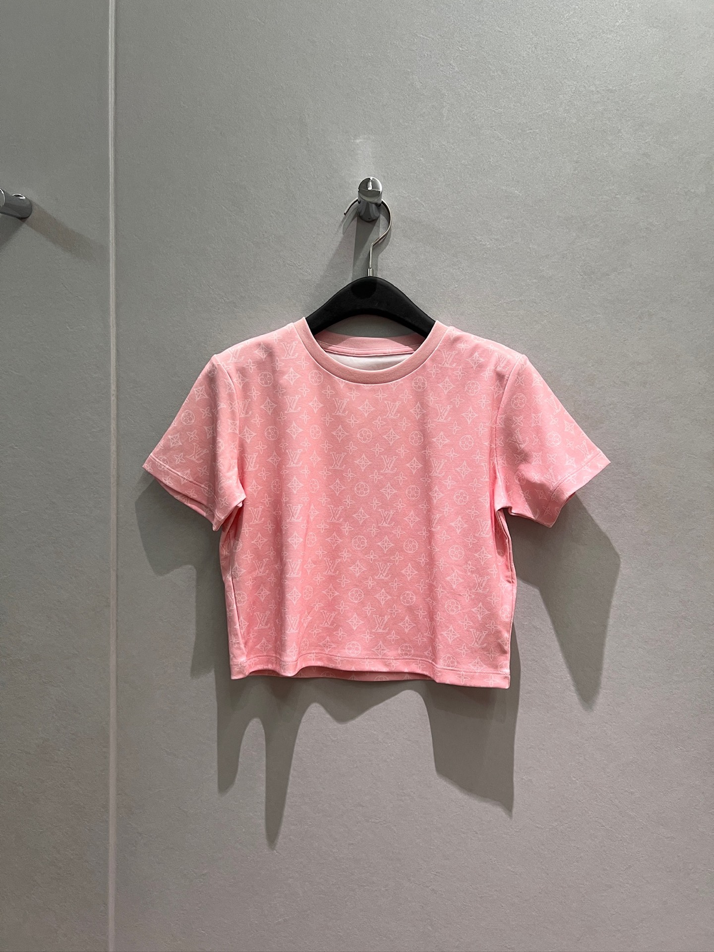 NO:887075,New classic presbyopic pink short T-shirt for casual age reduction SML,,tees,t-shirt,19860909新款经典老花粉色短款T恤休闲减龄 SML,,tees，t-shirt,,Women's clothing
