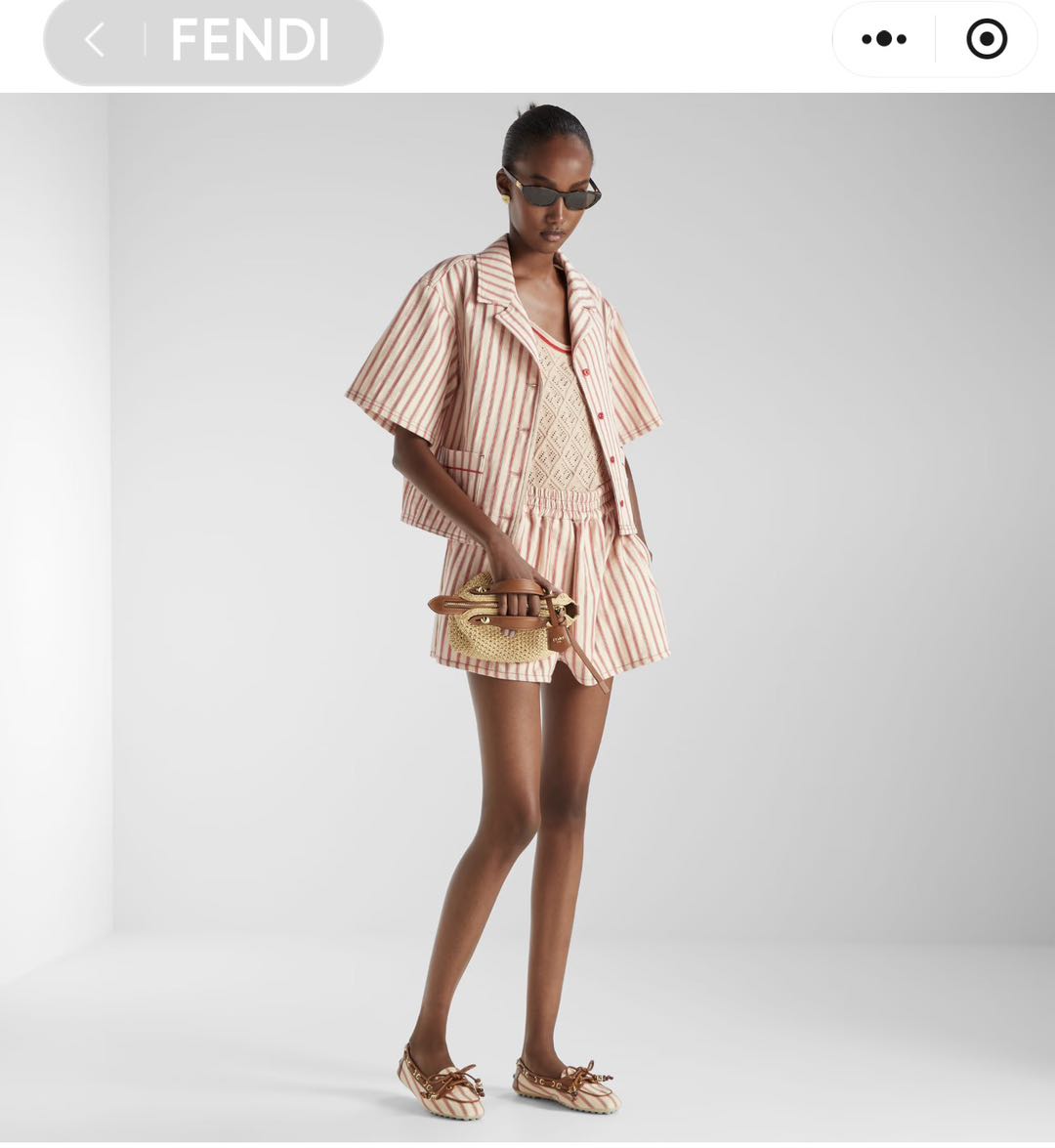 NO:893636,Tops and shorts p official website pictures,,shorts,19860909上衣短裤p官网图,,shorts,,Women's clothing