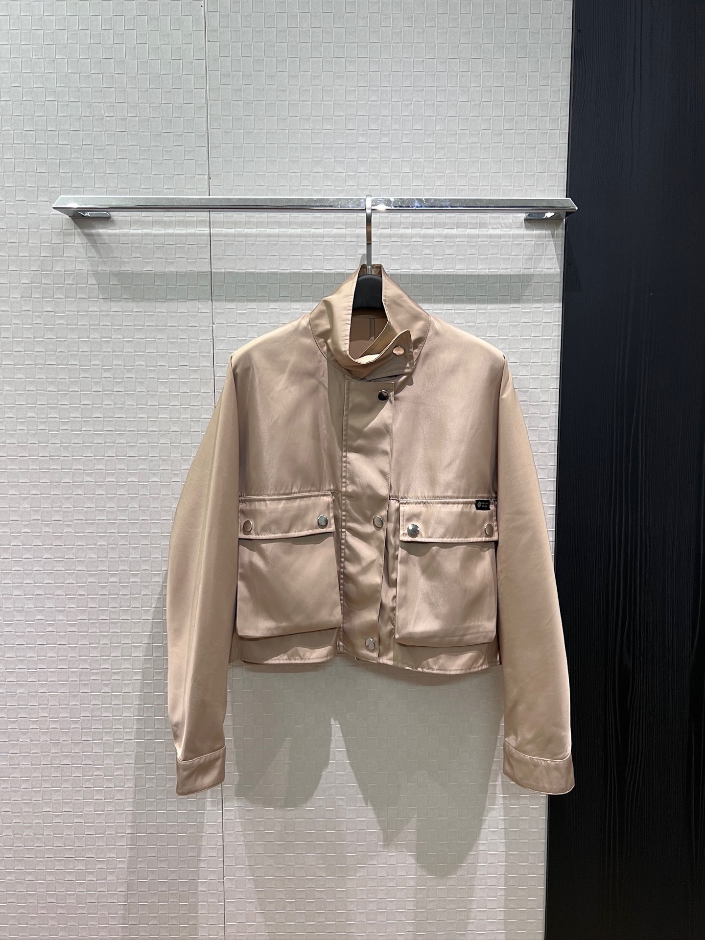 NO:893639,New model of Ma Yili's same style, stand collar, large pockets, short jacket, hardware accessories, loose and casual SML,, jackets & coats,19860909新款马伊琍同款 立领大口袋短款外套五金配件开模 宽松休闲SML,,jackets & coats,,Women's clothing