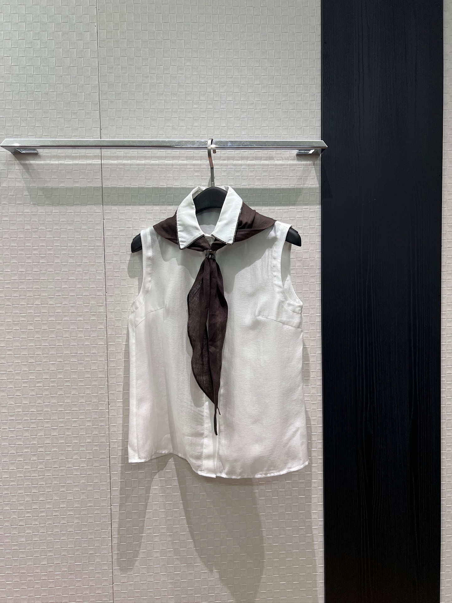 NO:907054,New BC navy style linen scarf decorated with bead chain collar linen sleeveless vest top and tie removable simple fashion casual and versatile SML,,ties,19860909新款BC 海军风亚麻丝巾装饰 珠链领亚麻无袖背心上衣领带可脱卸 简单时尚 休闲百搭SML,,ties,,Women's clothing