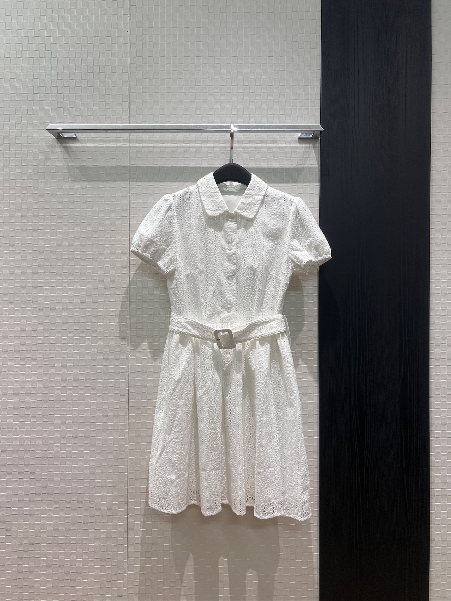 NO:909444,New arrival, heavy industry embroidery, hollowed-out Arc de Triomphe, baby-neck puff-sleeve dress, belted waist, slim fit, age-reducing temperament, cute and versatile SML,,skirts,19860909新款来袭重工刺绣镂空凯旋门 娃娃领泡泡袖连衣裙系腰带收腰 修身显瘦 气质减龄 可爱百搭SML,,skirts,,Women's clothing