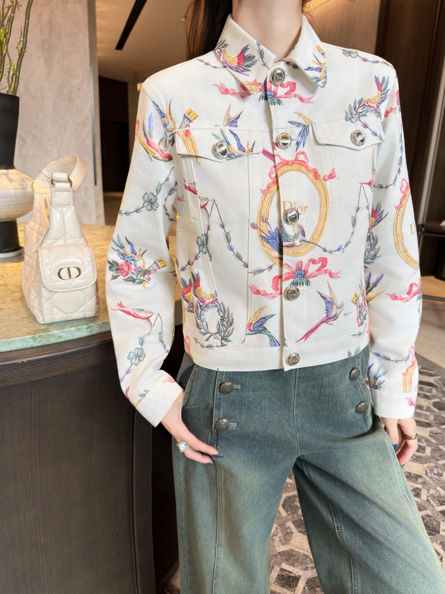NO:934610,Upper body picture,,19860909上身图,,,Women's clothing