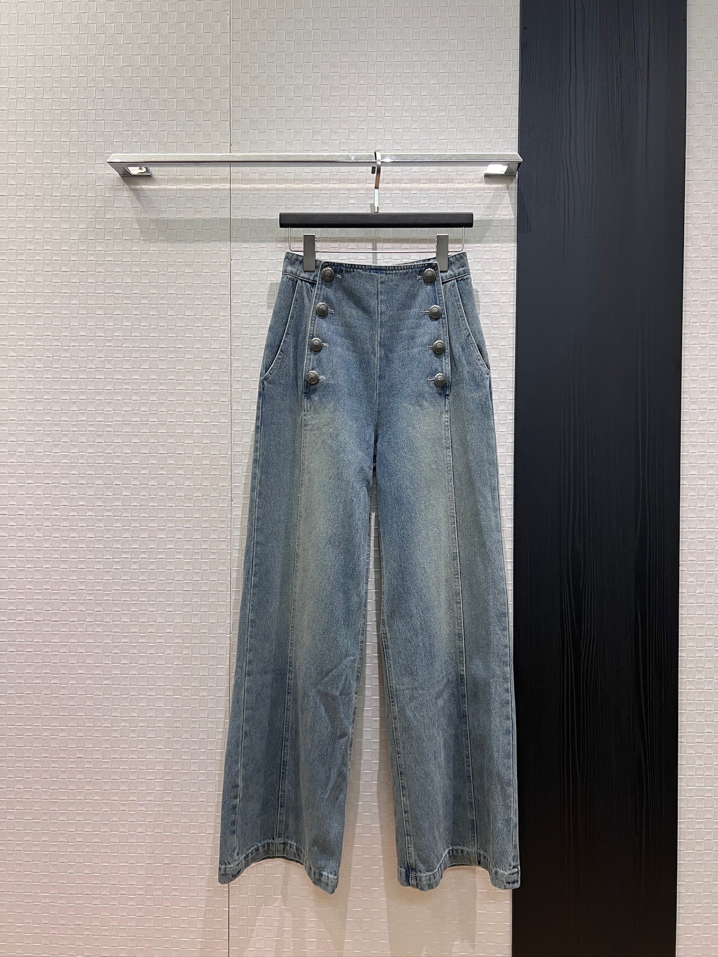 NO:934581,New double-breasted high-waisted vintage washed jeans, wide-leg pants with molded hardware buckles, fashionable and casual, slim and versatile, must-have S-XL for long legs,,jeans,19860909新款双排扣高腰复古洗水牛仔裤 阔腿裤开模五金扣 时尚休闲 显瘦百搭 大长腿必备S-XL,,jeans,,Women's clothing