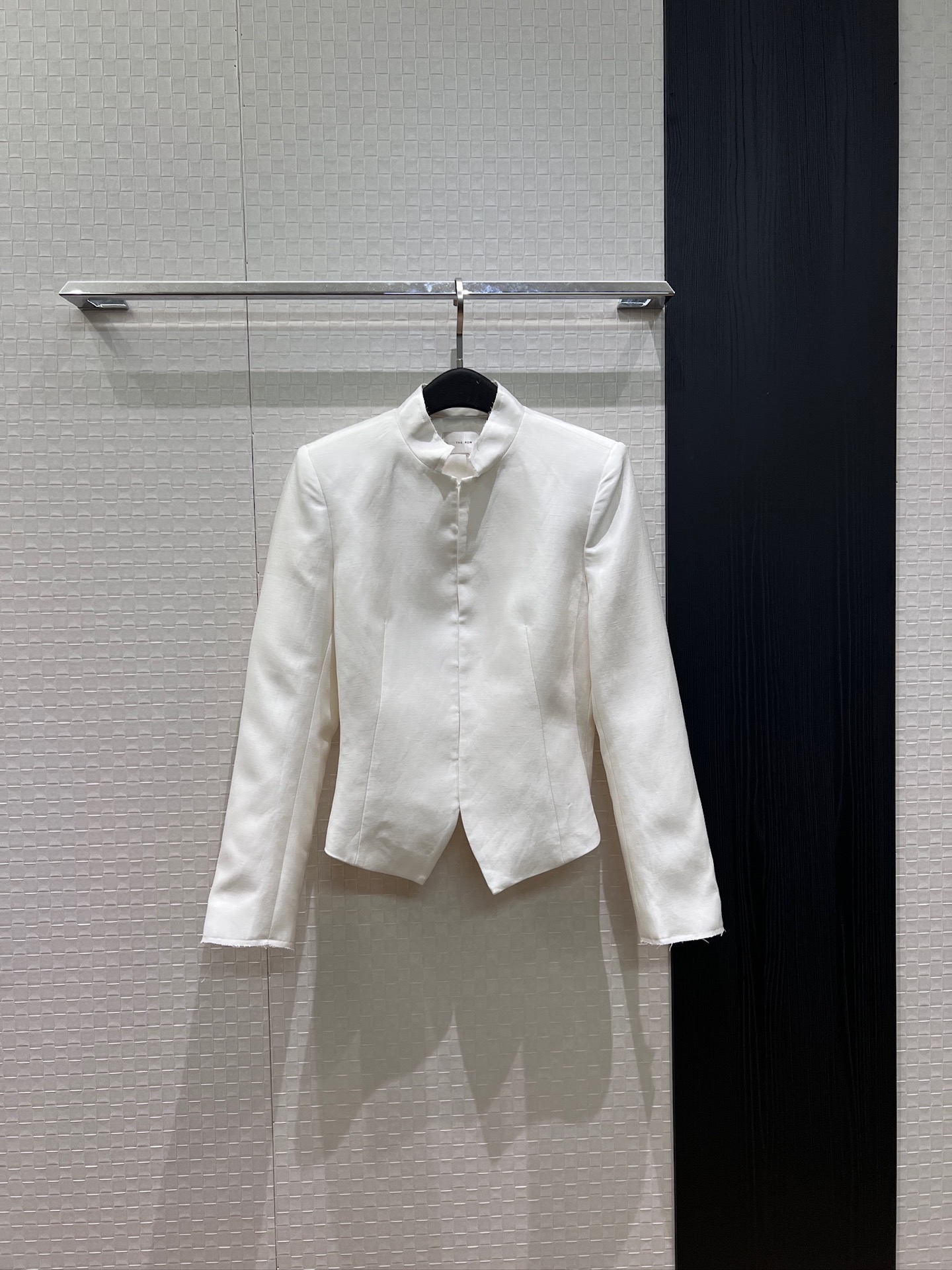 NO:958372,New 26 Autumn and Winter Liu Wen and Zheng Haoyan's same style Tencel hemp small stand-up collar panel simple waisted short jacket jacket raw edge collar cuffs slim and slim handsome SML,,jackets & coats,jackets & coats,19860909新款26秋冬 刘雯 郑浩妍同款 天丝麻小立领板简收腰短款外套夹克毛边领口袖口 修身显瘦 帅气十足SML,,jackets & coats,jackets & coats,,Women's clothing