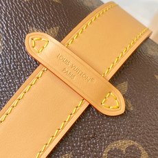 【特级MB163c芯片版原厂皮】 本款 VanityChain Pouch 手袋 型号:M26191老花亮片 材料:A级 【特级MB163c芯片版原厂皮】 本款 VanityChain Pouch 手袋 型号:M26191老花亮片 材料:A级