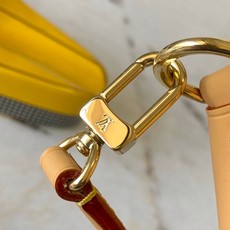 【特级MB163c芯片版原厂皮】 本款 VanityChain Pouch 手袋 型号:M26191老花亮片 材料:A级 【特级MB163c芯片版原厂皮】 本款 VanityChain Pouch 手袋 型号:M26191老花亮片 材料:A级