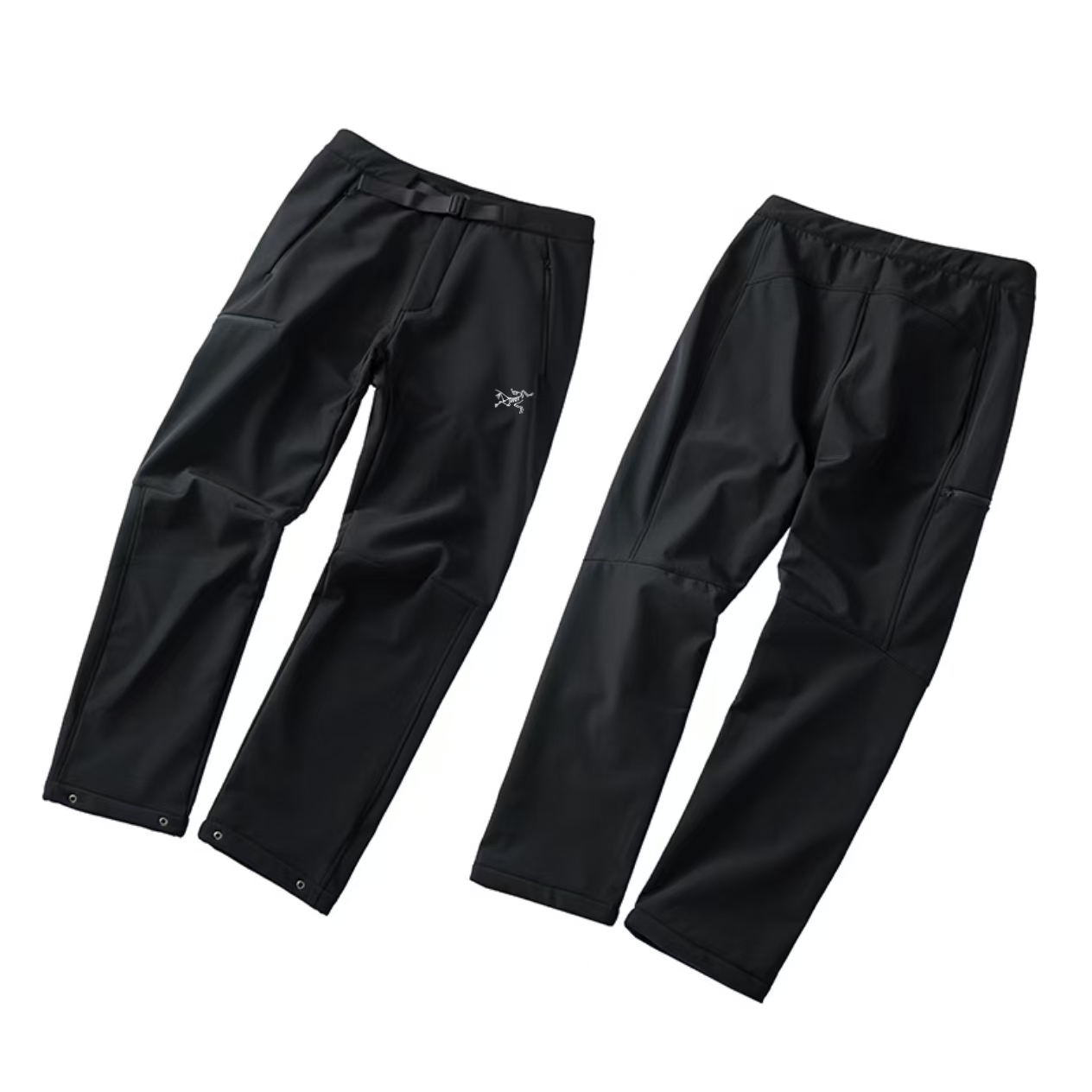 供货价:125💰『云仓特别款』出口贸易版本,天花板版本,原包装+原吊牌  印花版本
2025ARC‘TERYX始祖鸟 GAMMA JOGGER  防风 防泼水户外登山徒步加绒休闲长裤
采用客供高密度登山布面料！一穿便知！  非常结实具备良好的透气性和运动自由度
优良的户外登山四面弹 ，耐磨防泼水的功能！
军工级立体剪裁，自由活动不受拘束！简洁的造型非常大气
 这款裤子的特点是／轻便/弹力/防泼水/吸湿/排汗/弹力腰！  
非常百搭，日常上班 户外运动都可以穿着
此款经过鸟家多位著名设计师设计，是时尚休闲与户外运动的完美结合，所以无论您平时穿或者户外穿都是您的最佳选择。
腰带扣为金属扣腰带精美绝伦
裁剪采用立体三维裁剪
使每个部位都更加的合体舒适
斜插兜新加拉链
膝盖部分做了立体裁剪处理
更加适合运动。          
鸟标 厚实大气 采用TerraTex进口四面弹面料、柔软舒适，此面料具有优异的耐用性、透气性和吸湿排汗性能，防泼水,腰部内嵌可调节腰带，非常方便。立体剪裁结构，胯部三角接片设计，符合人体工程学，运动不受限制
2个加大斜插口袋，放置物品更安全。          
代工厂出货在工艺上的能力，的确是杠杠滴
抗静电，抗起球，挺括有型，透气性能好！
多的不讲，你光看图就明白，这件很碉的，稀缺货
不是时时会有的东西，懂货的来
颜色: 黑色，灰色
尺码：m一4XL





